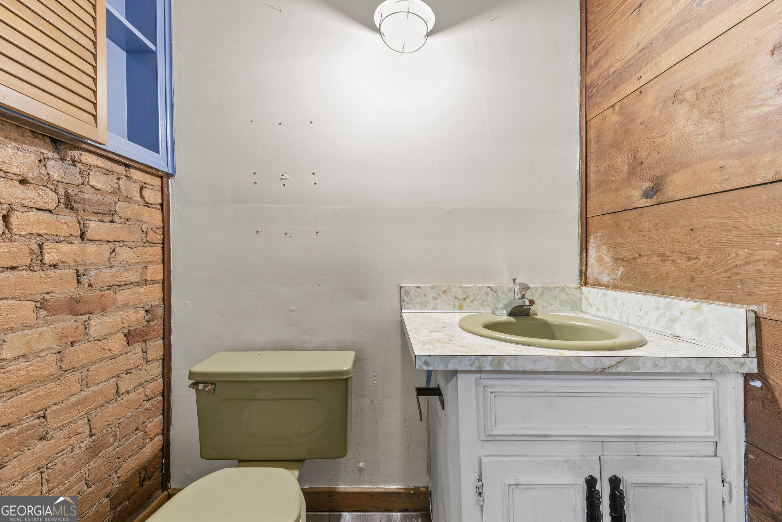 1047 Dixie Road Property Photo 12