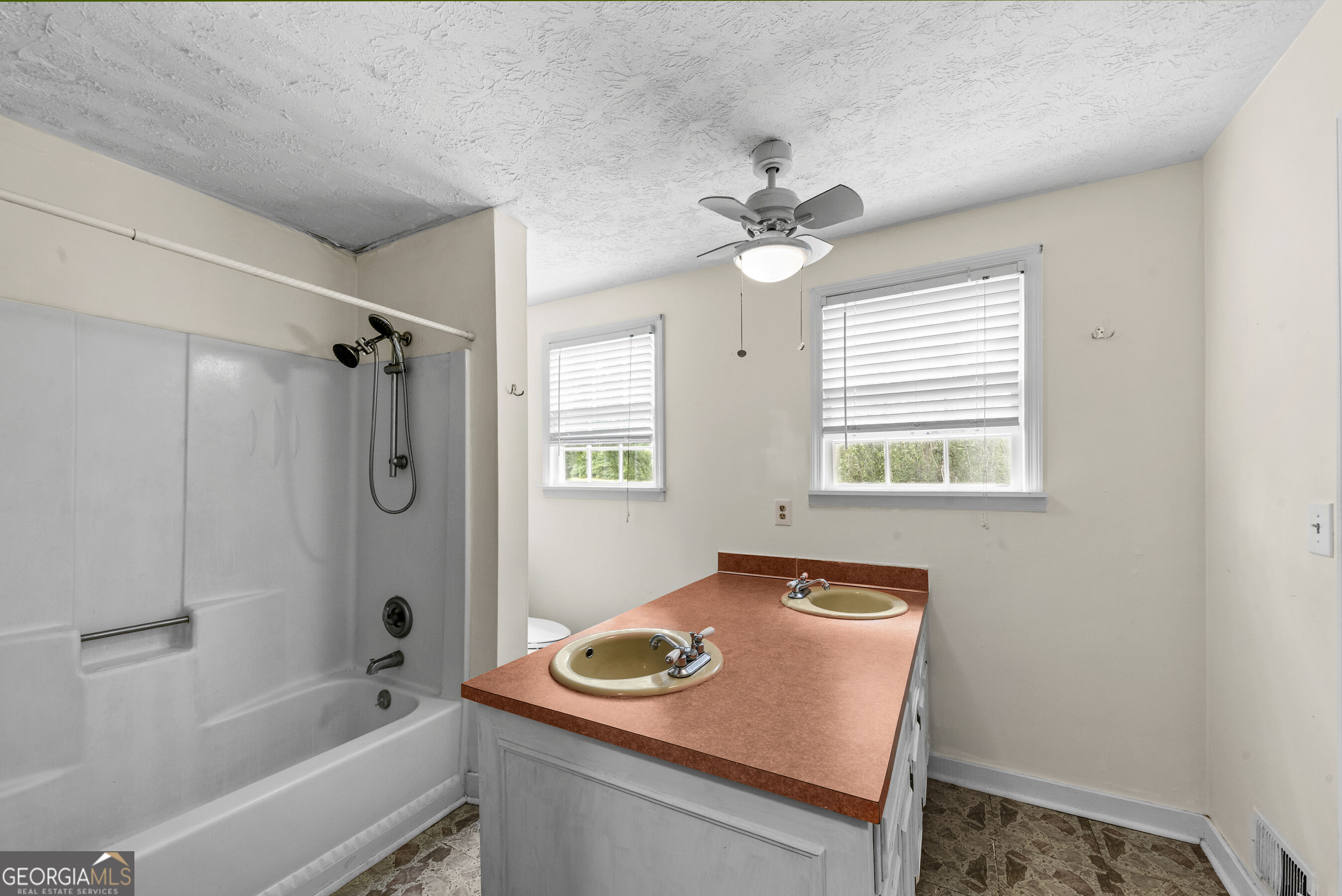1047 Dixie Road Property Photo 20