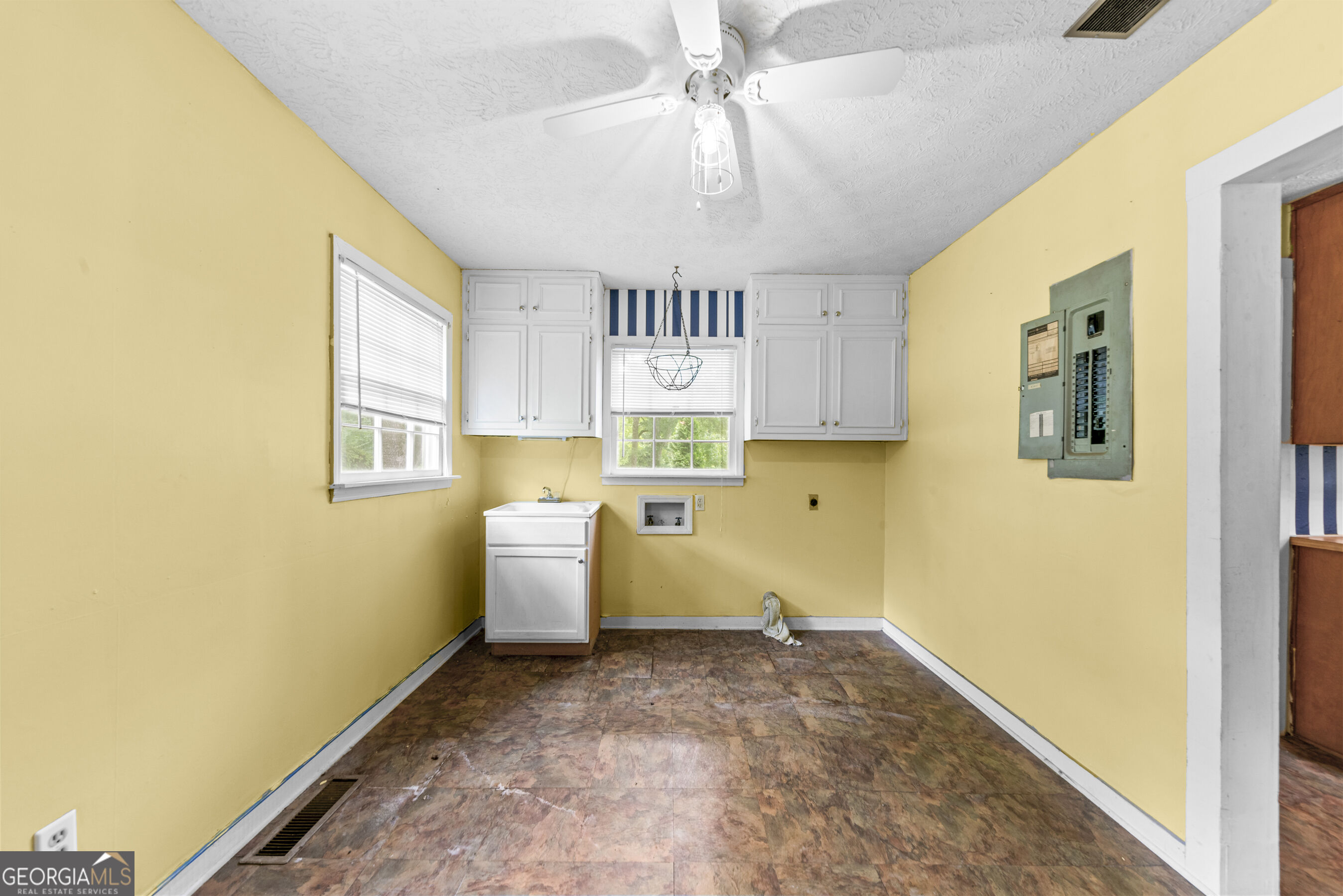 1047 Dixie Road Property Photo 33
