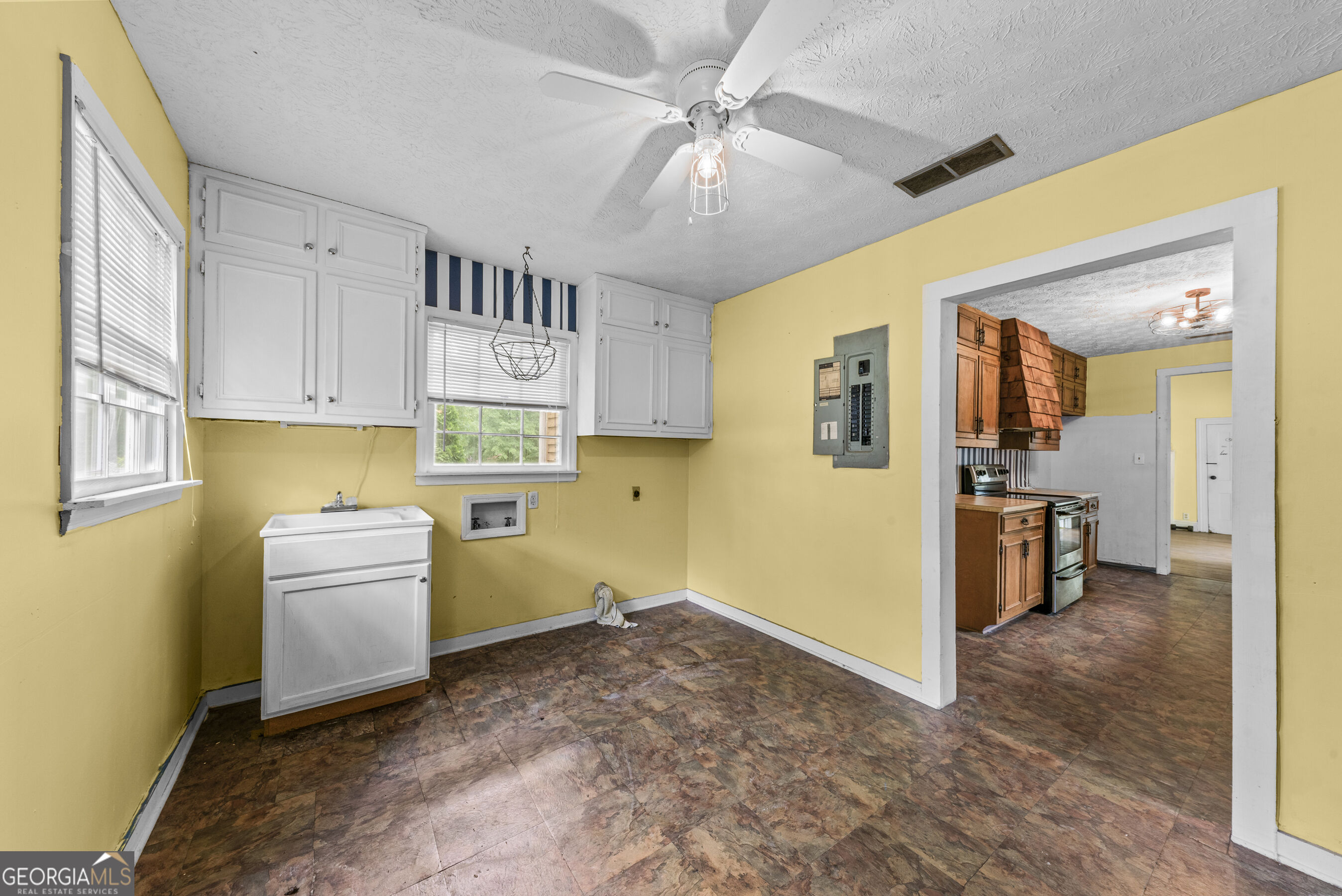 1047 Dixie Road Property Photo 34
