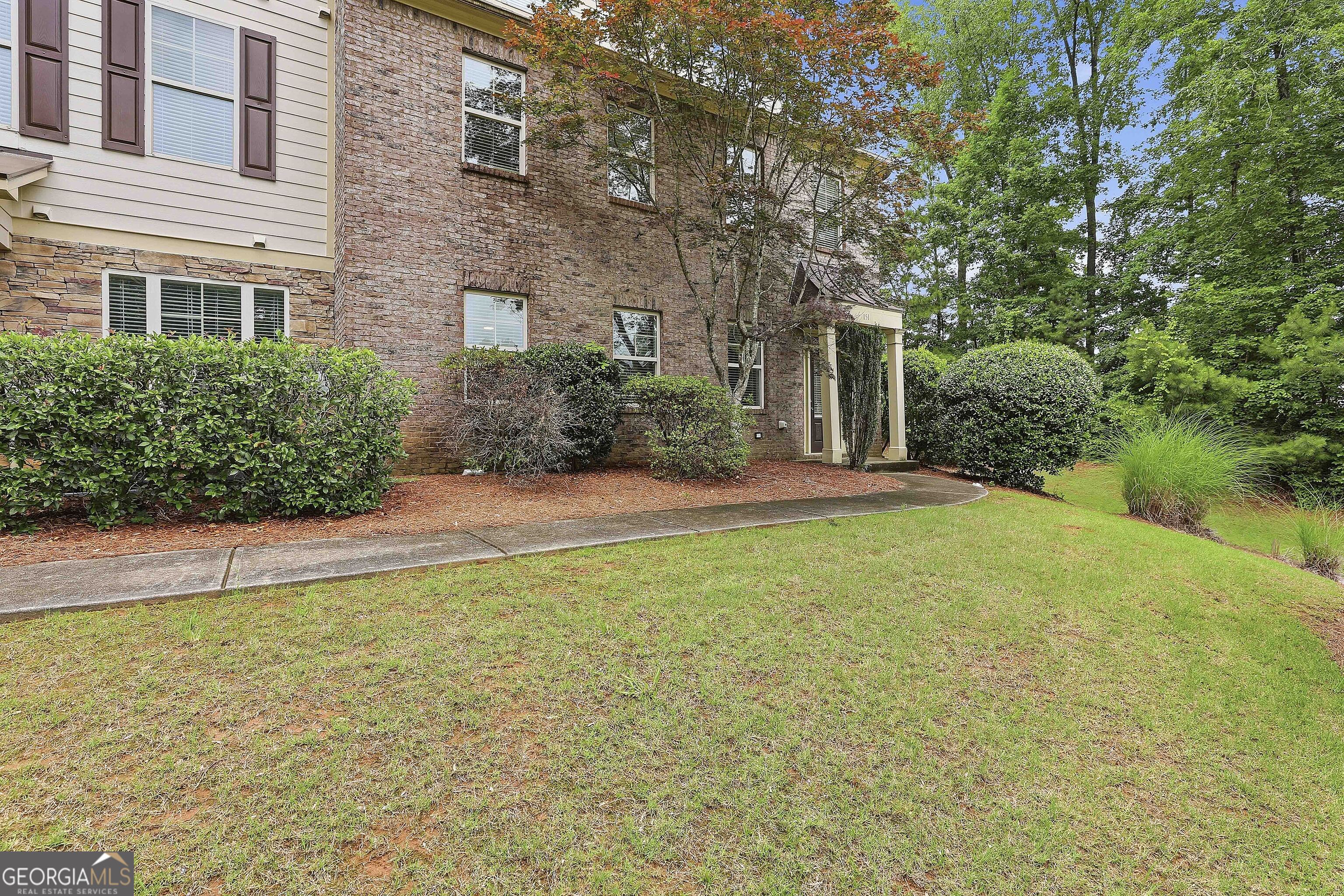 151 Highwoods Parkway Property Photo 2