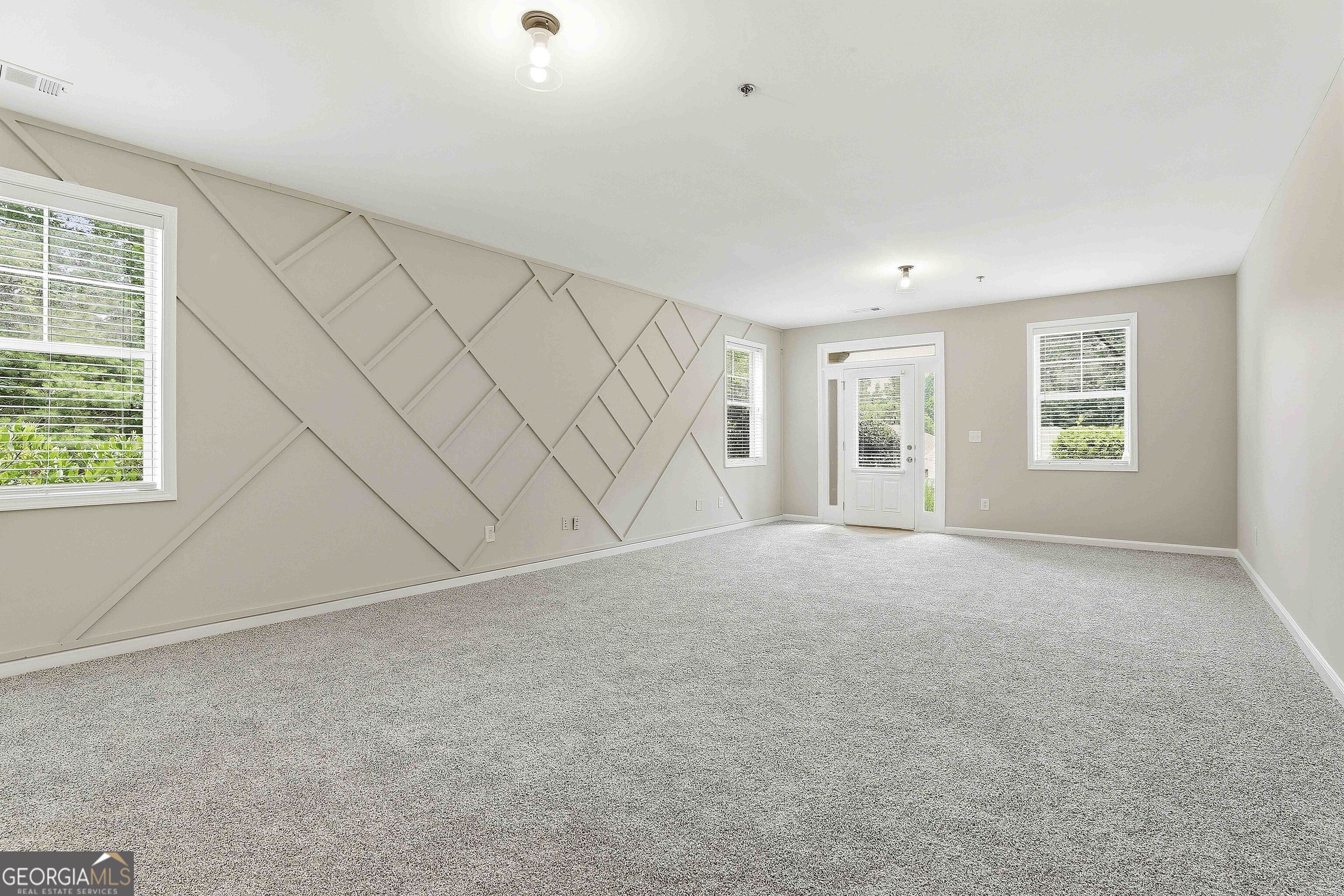 151 Highwoods Parkway Property Photo 14