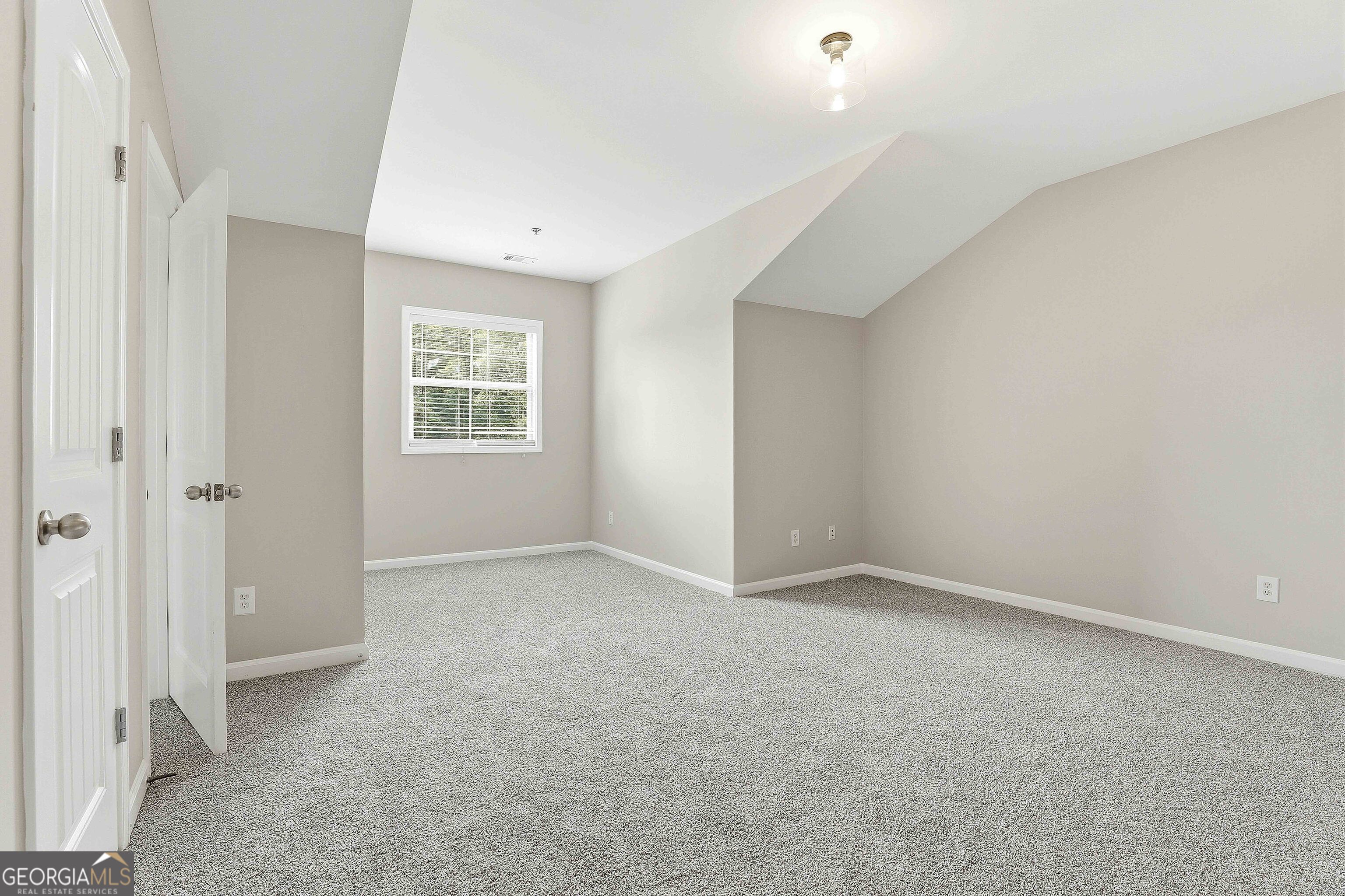 151 Highwoods Parkway Property Photo 32