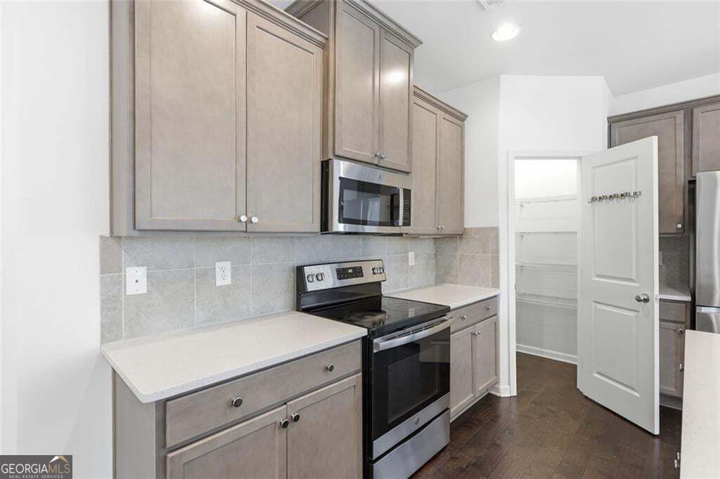 586 Morrow Lane Sw Property Photo 10