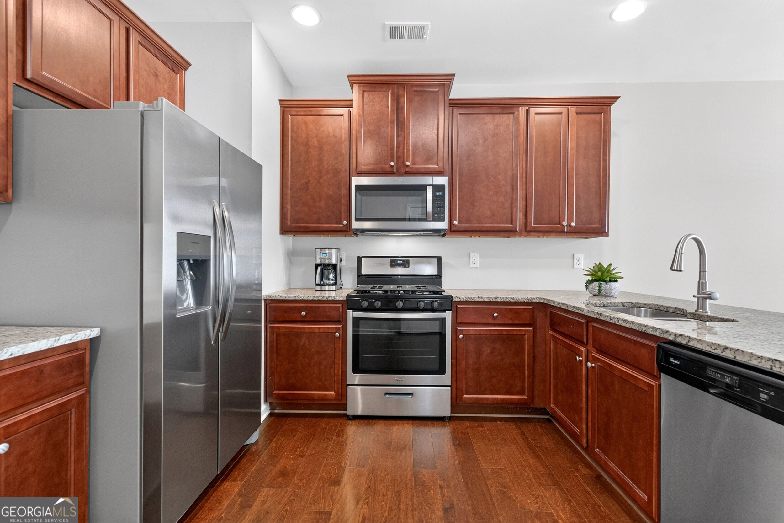 3383 Castleberry Village Circle # 150 Property Photo 6