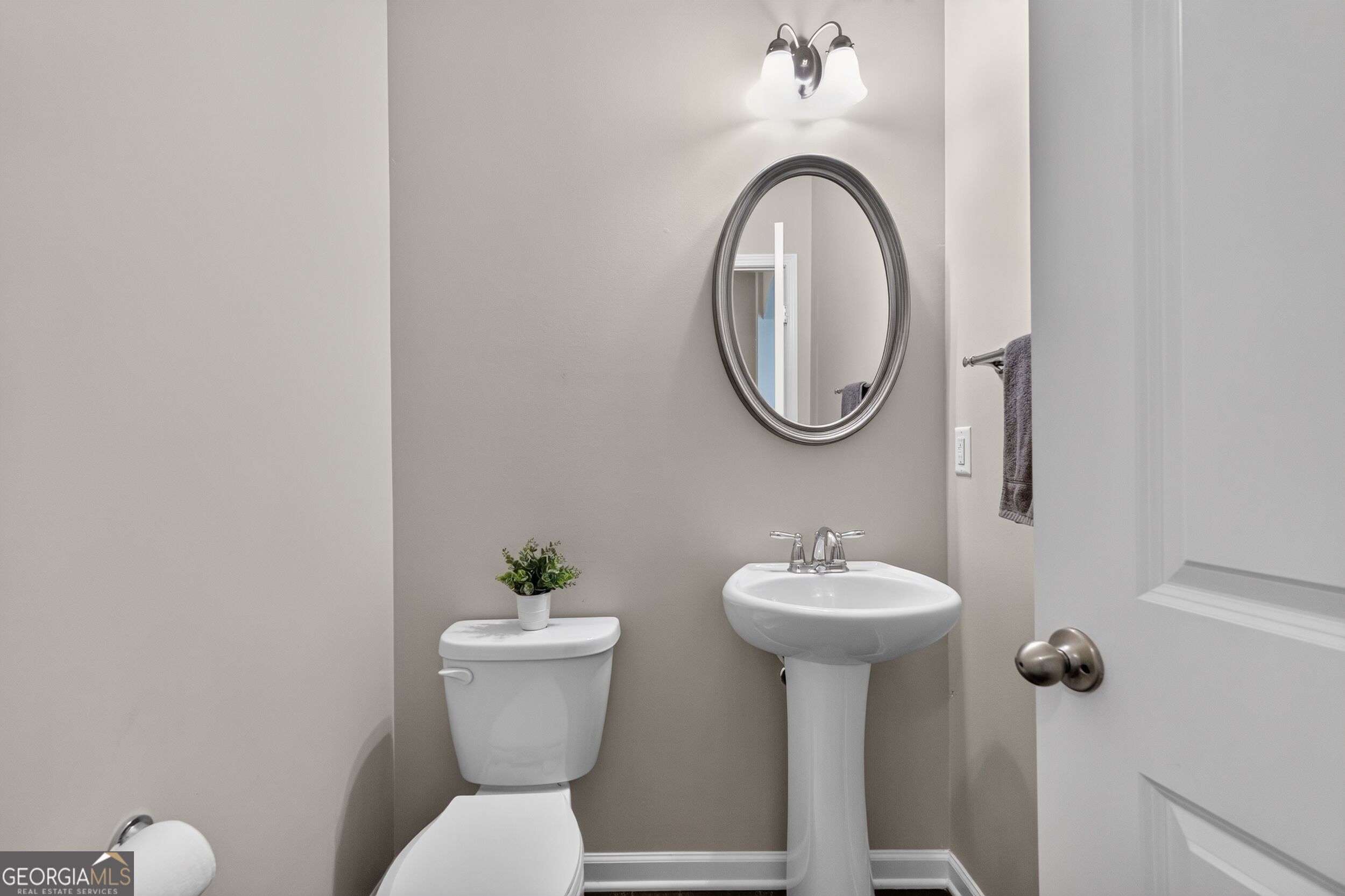 3383 Castleberry Village Circle # 150 Property Photo 14