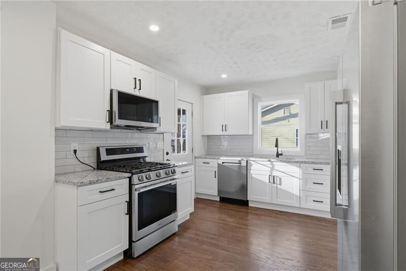 303 Glen Iris Drive Property Photo 13