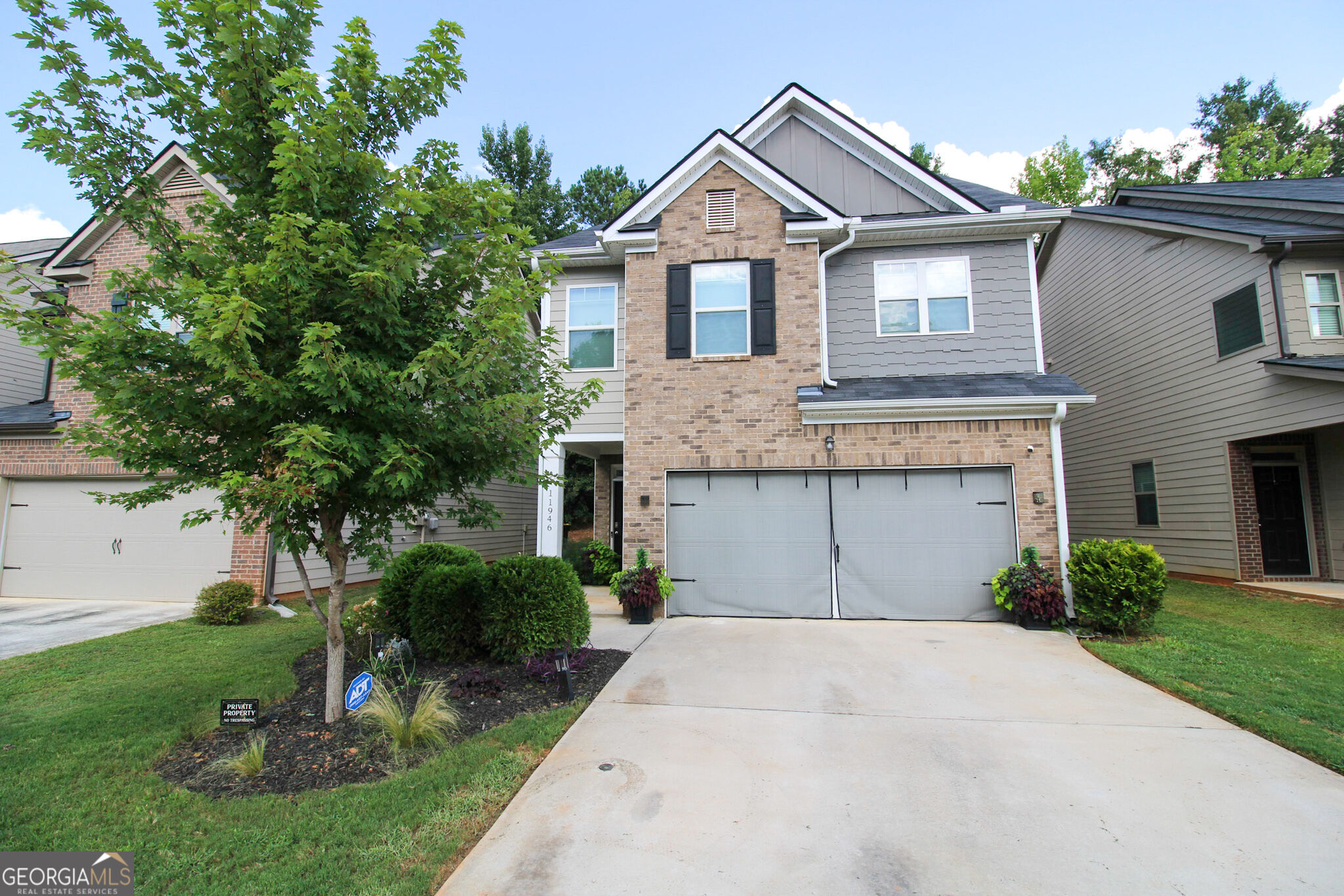 11946 Lovejoy Crossing Way Property Photo 2