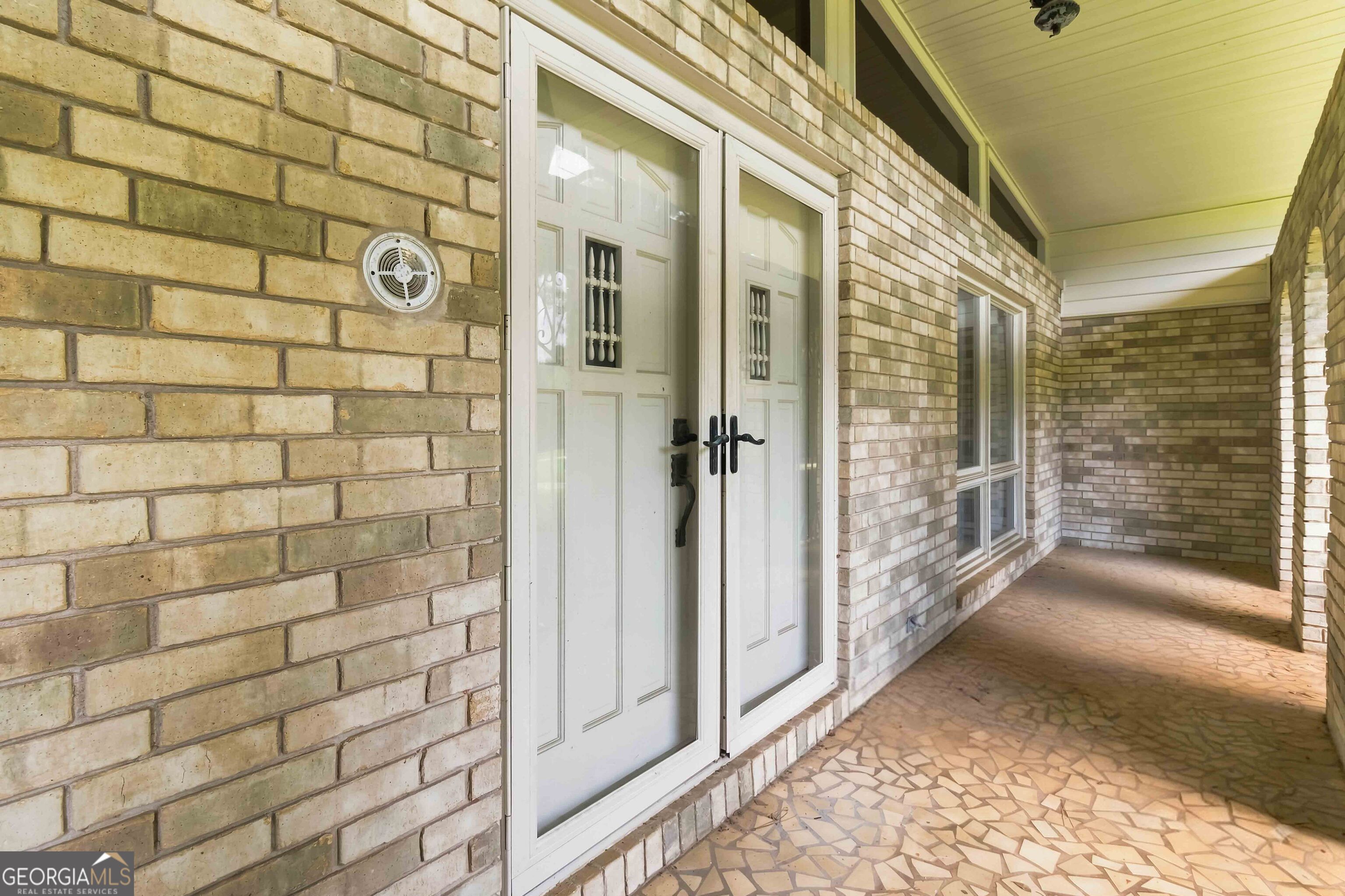 103 Club Court Property Photo 4