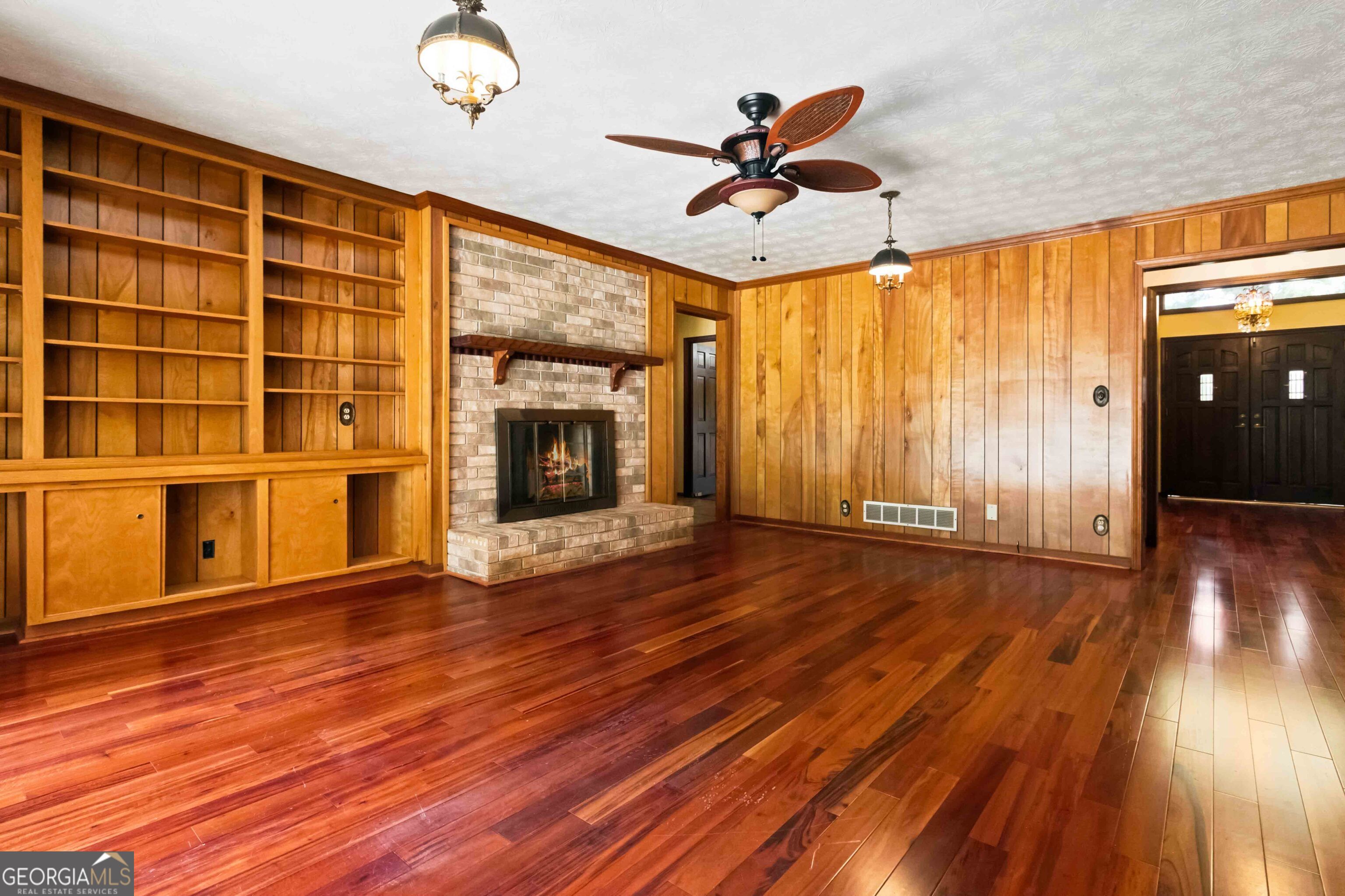 103 Club Court Property Photo 9