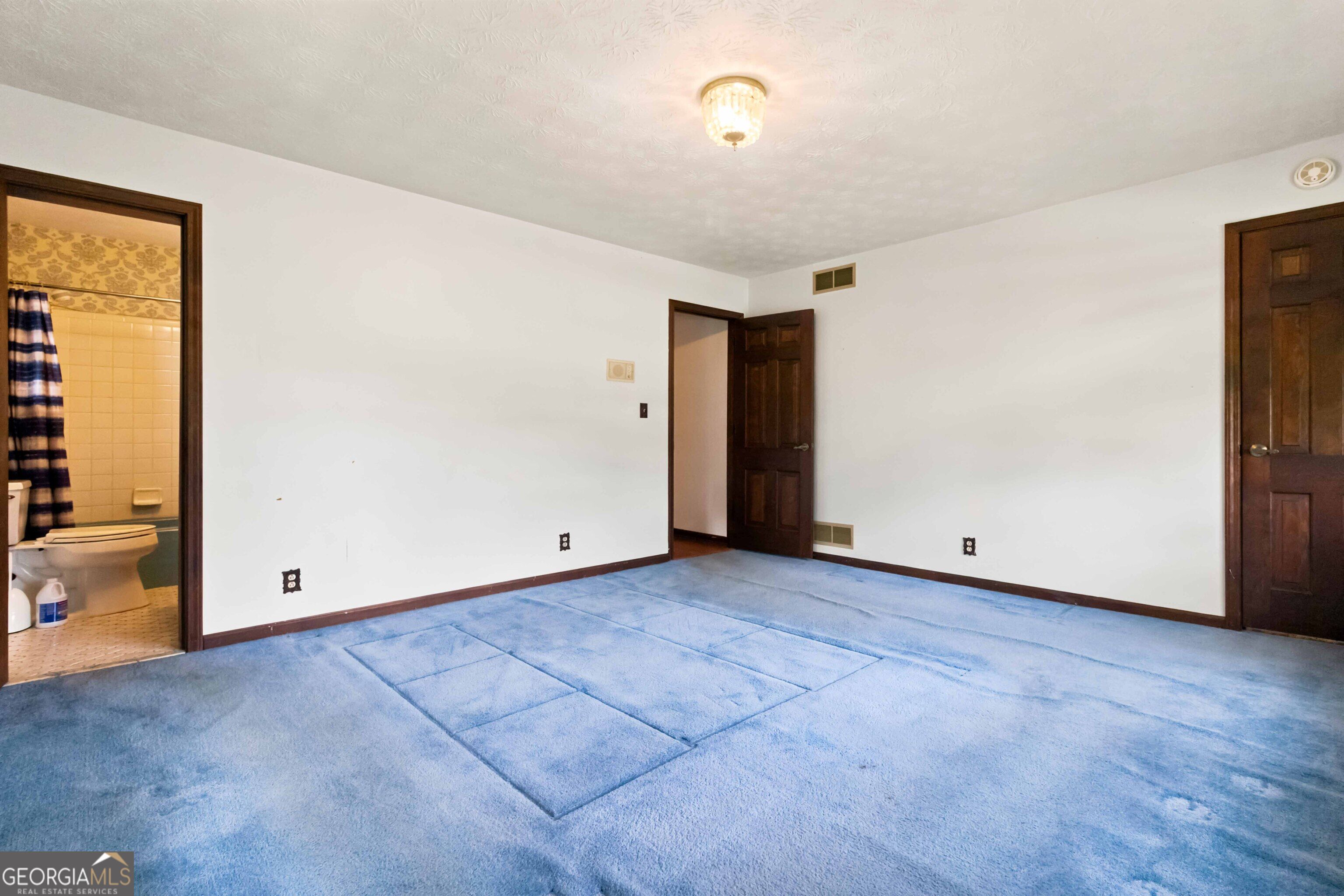 103 Club Court Property Photo 24