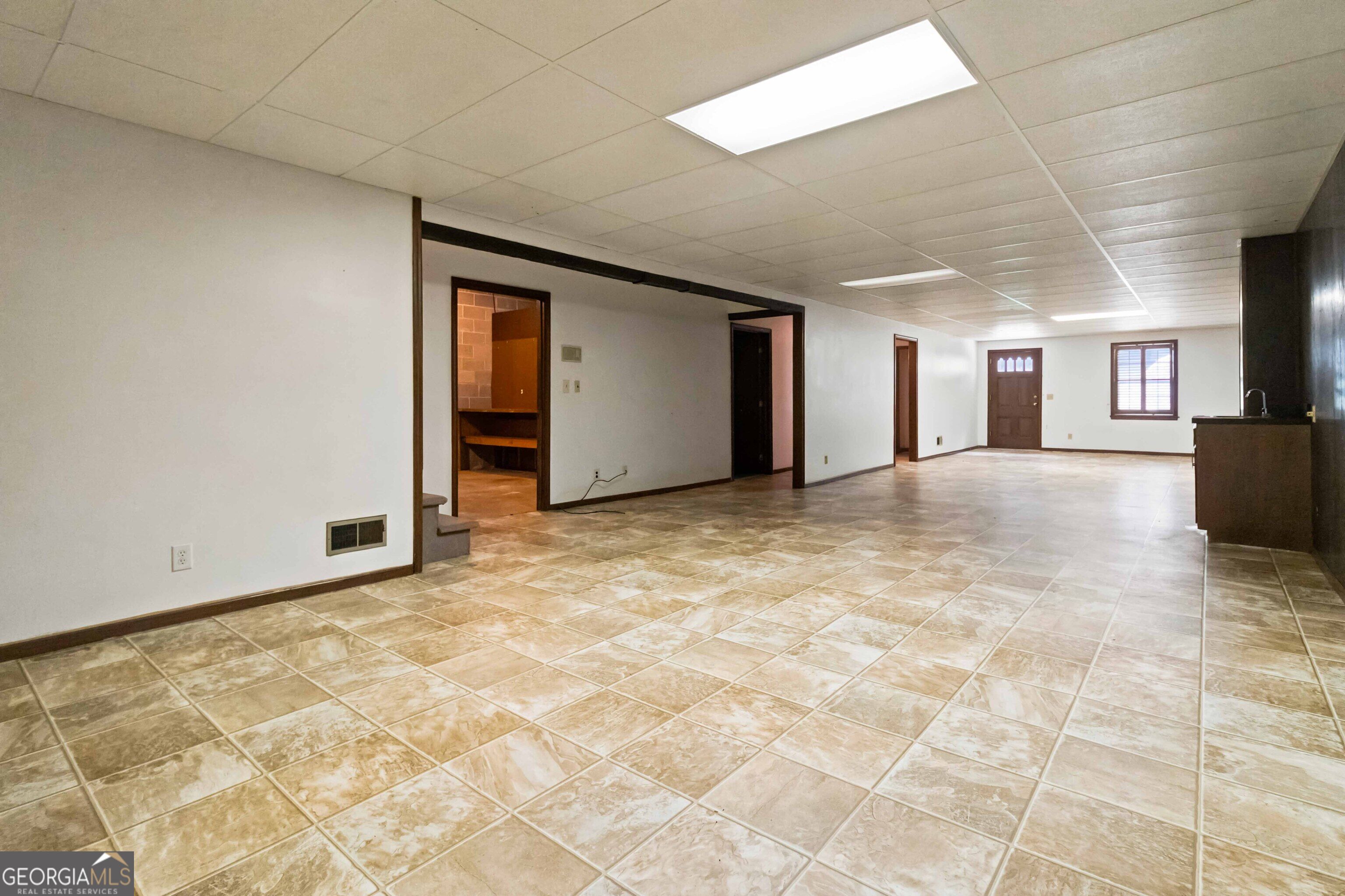 103 Club Court Property Photo 33