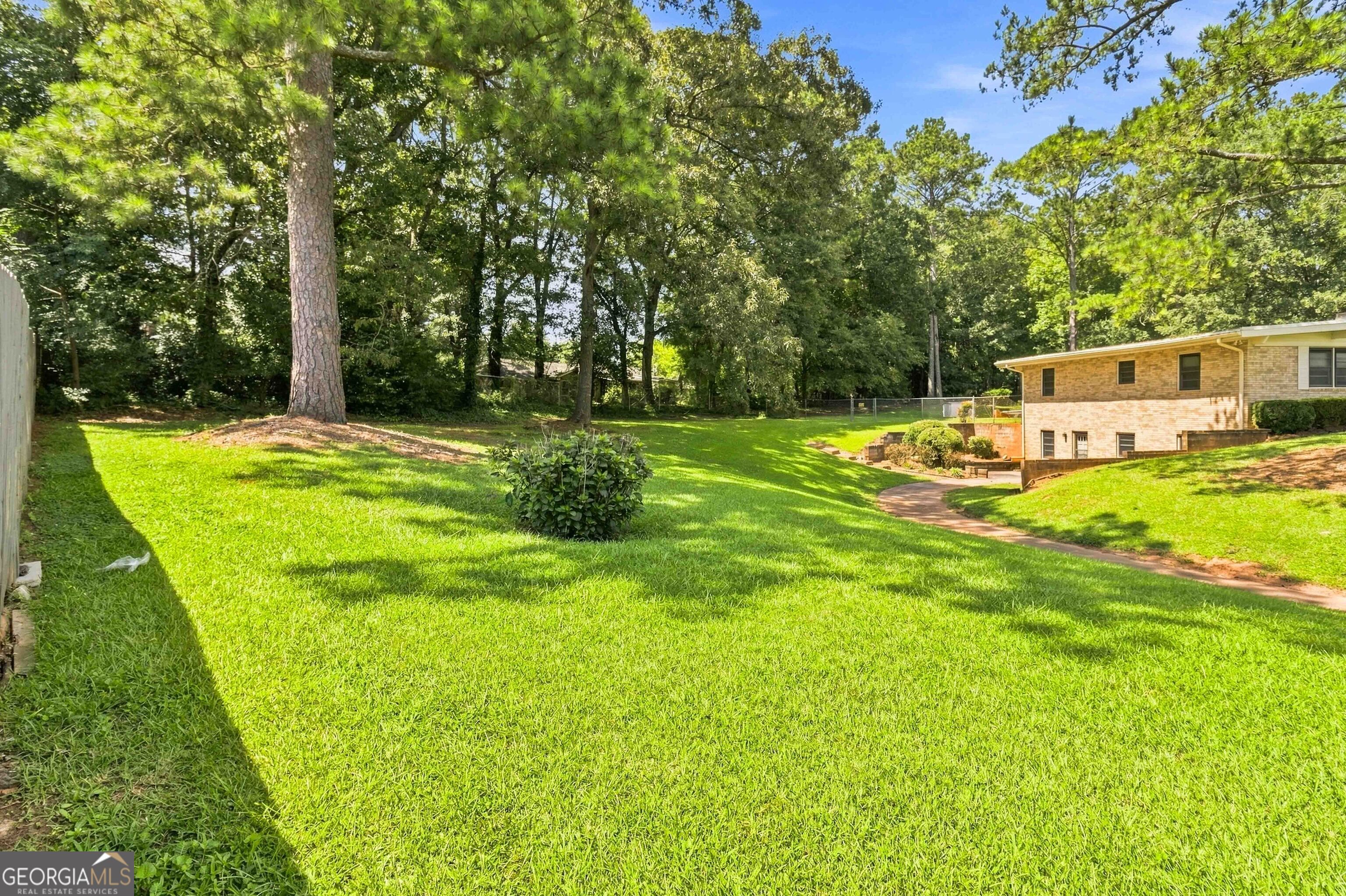 103 Club Court Property Photo 55