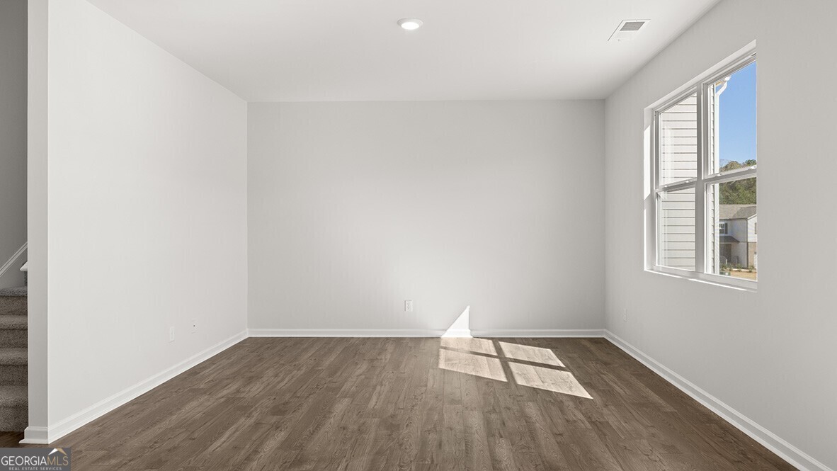 8169 Coldstream Drive Property Photo 10