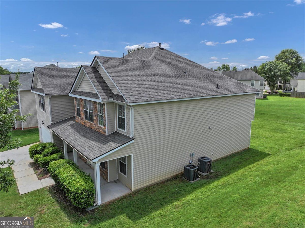 185 Arbor Lake Drive Property Photo 4