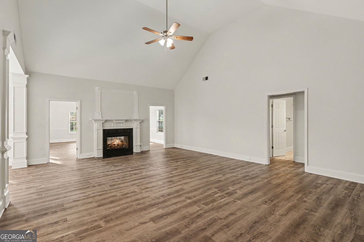 17 Windermere Bend Nw Property Photo 4