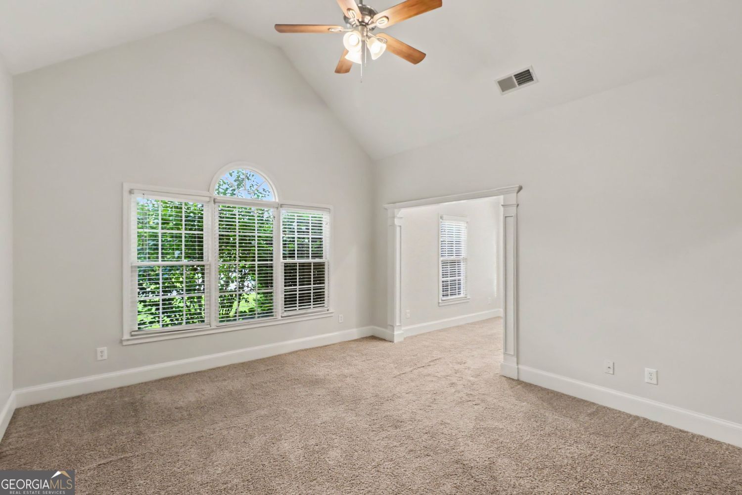 17 Windermere Bend Nw Property Photo 11