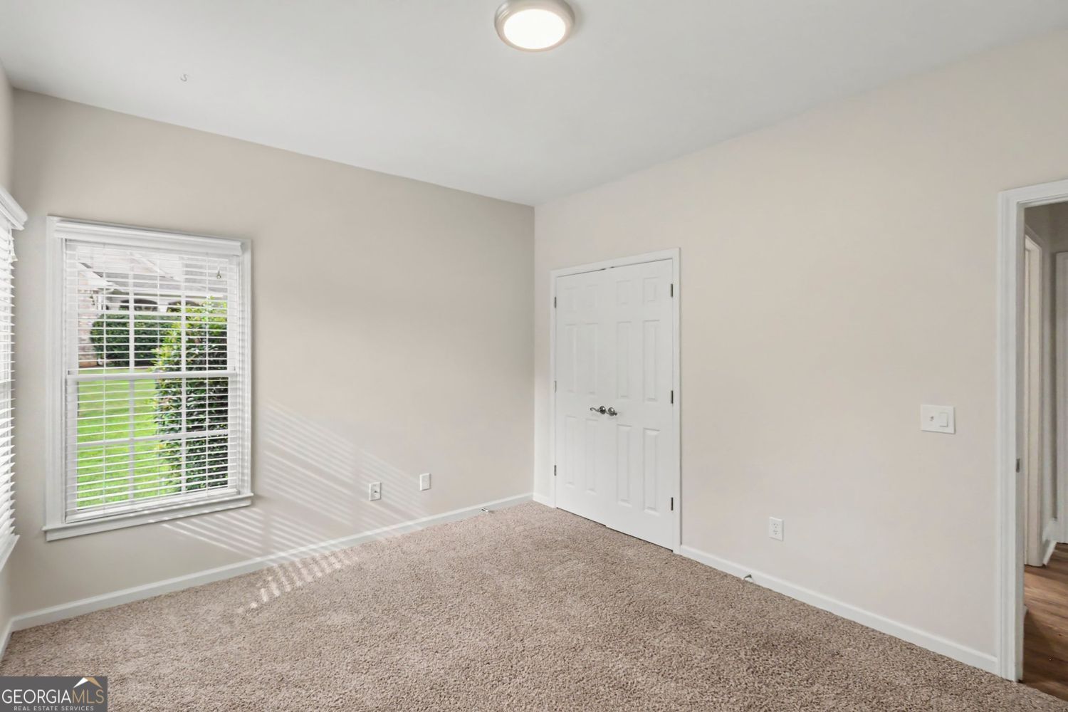 17 Windermere Bend Nw Property Photo 13