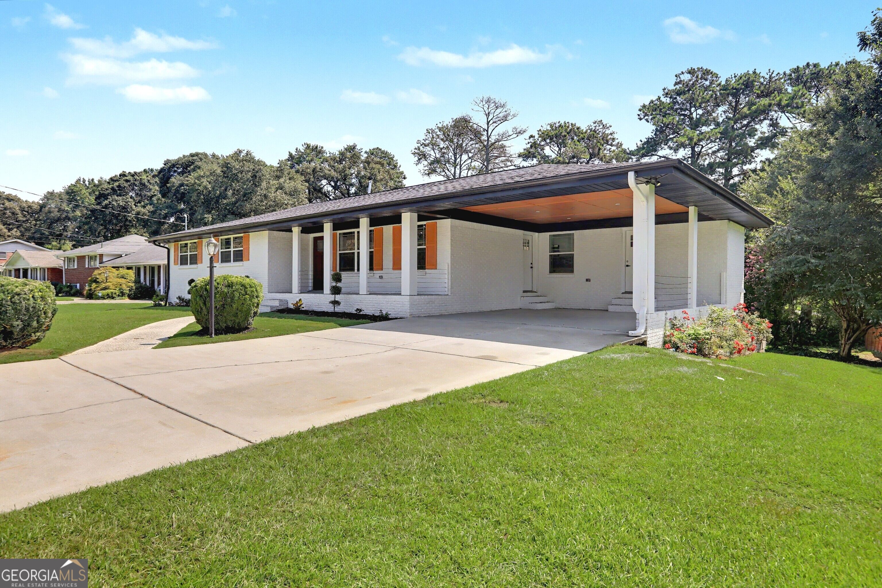 6260 Walker Road Property Photo 3