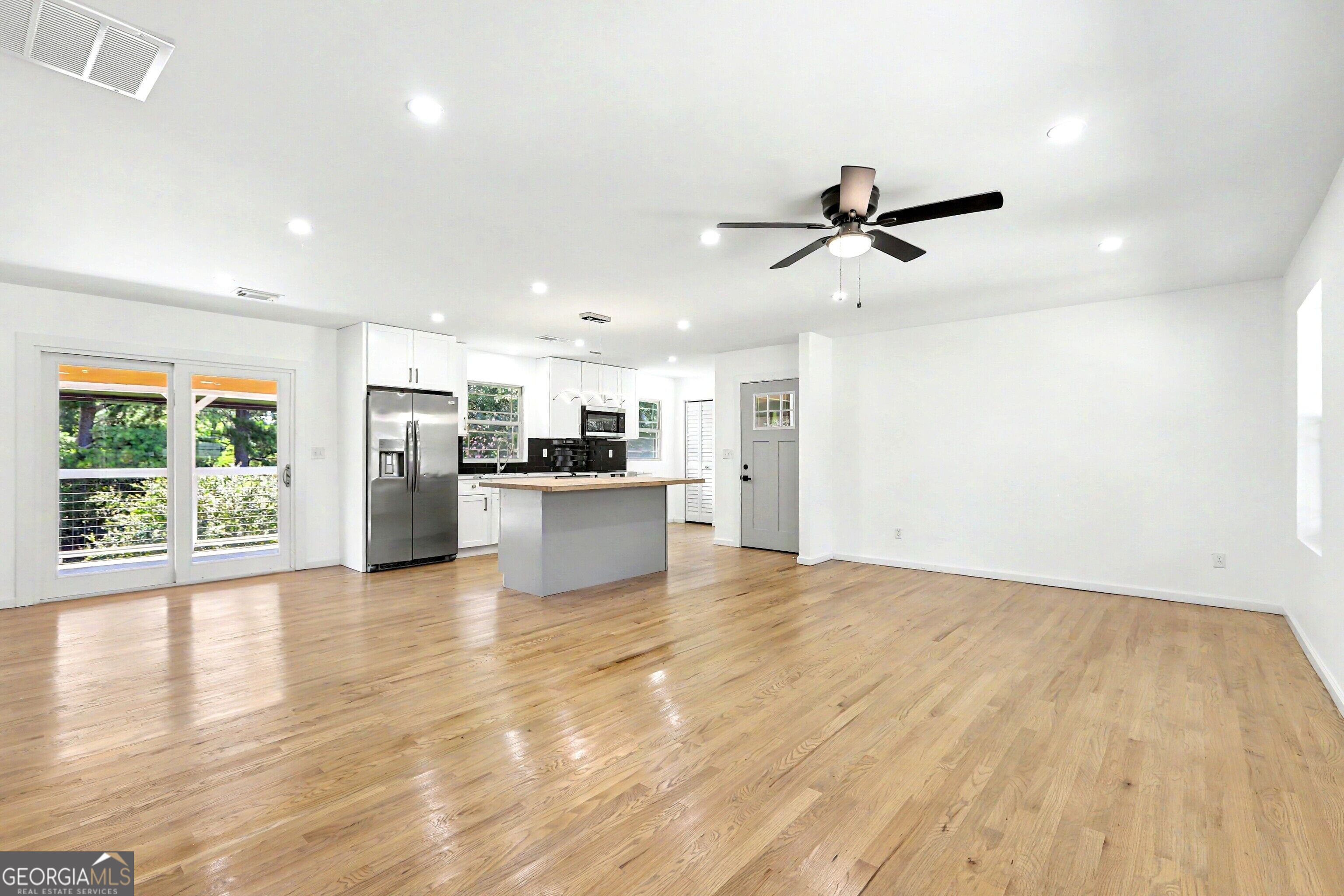 6260 Walker Road Property Photo 4