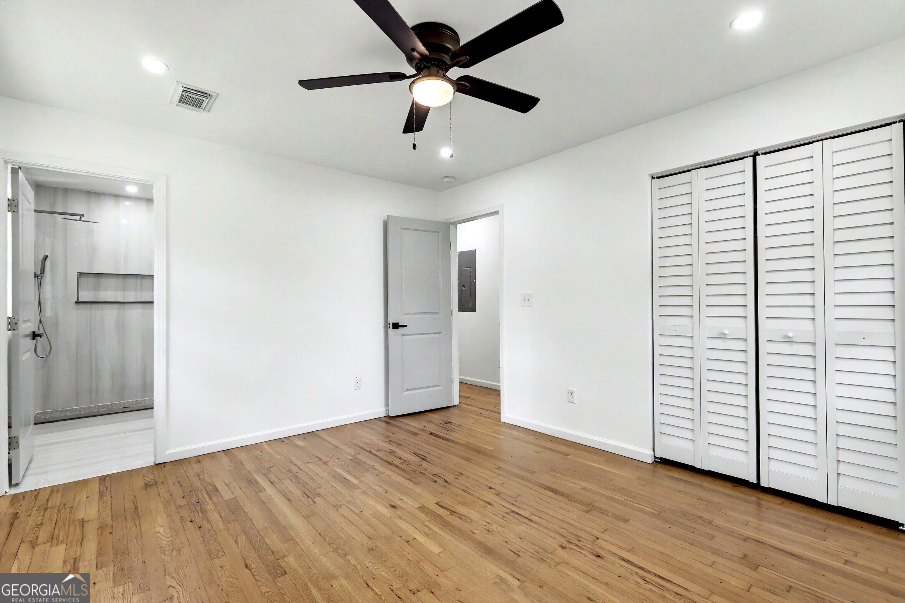 6260 Walker Road Property Photo 10