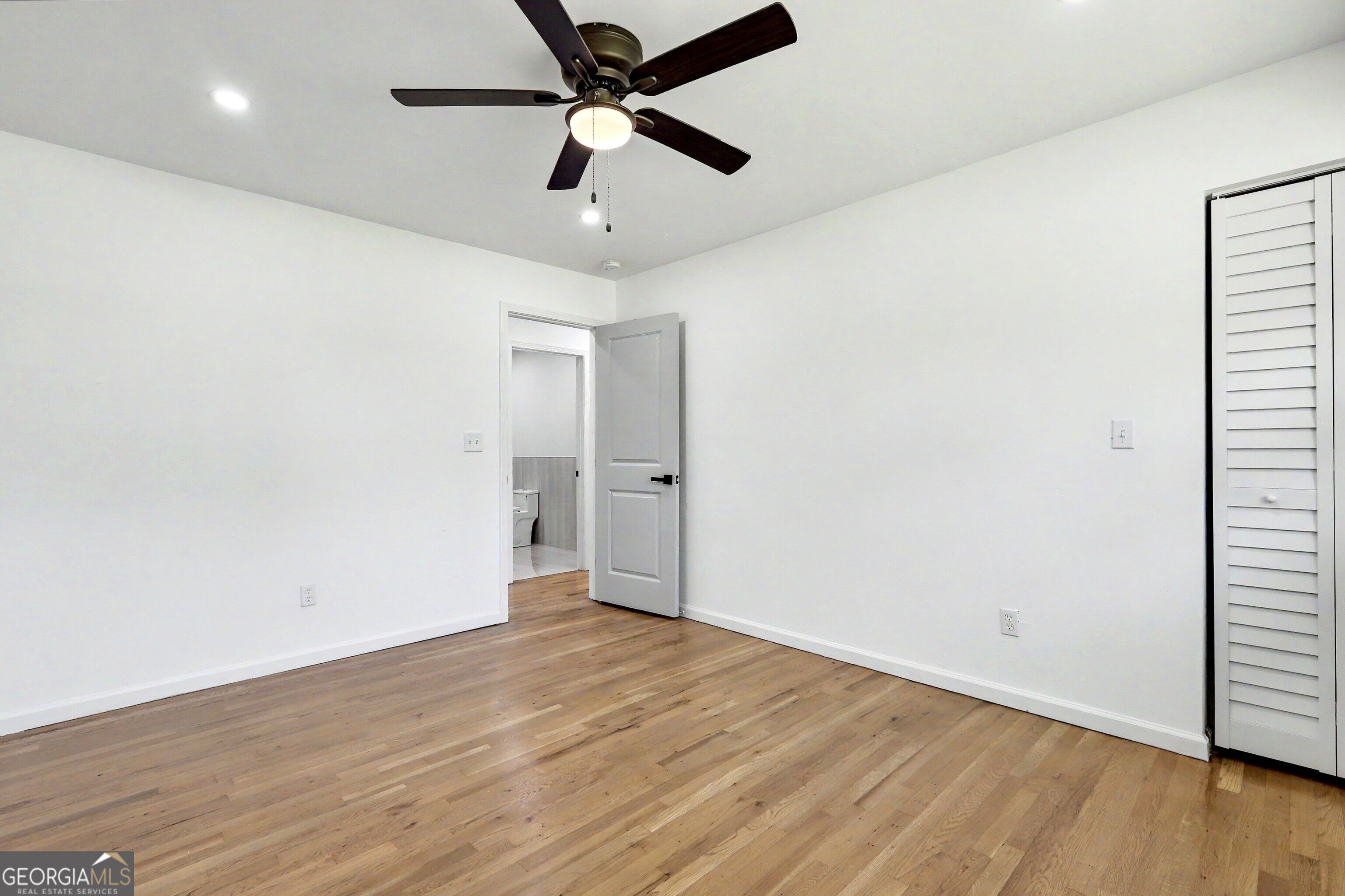 6260 Walker Road Property Photo 12