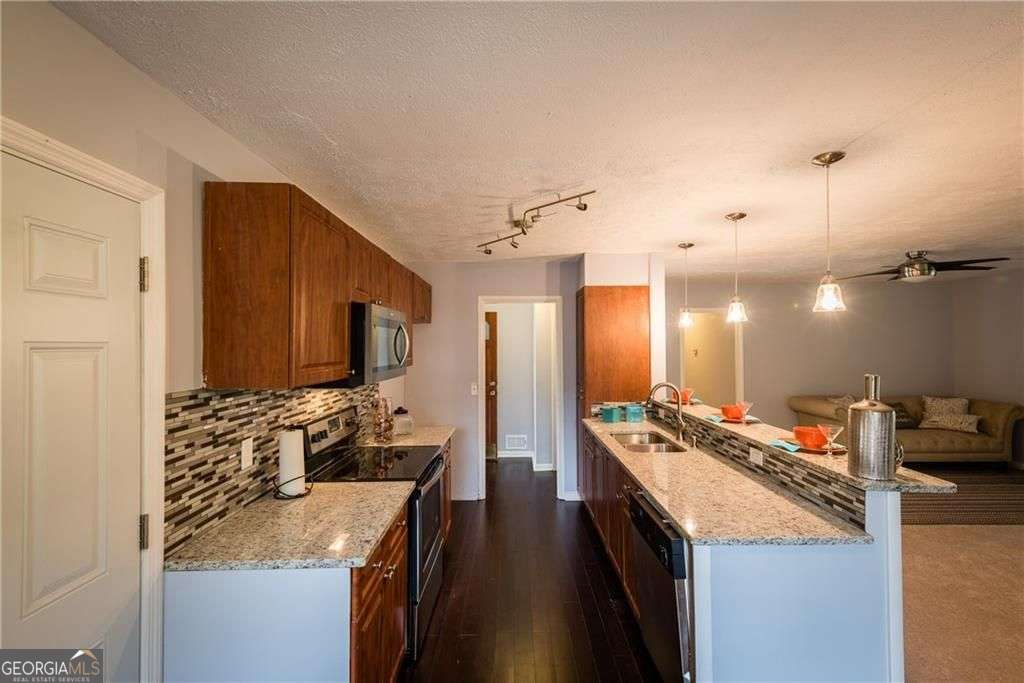4224 Cottage Lane Property Photo 8