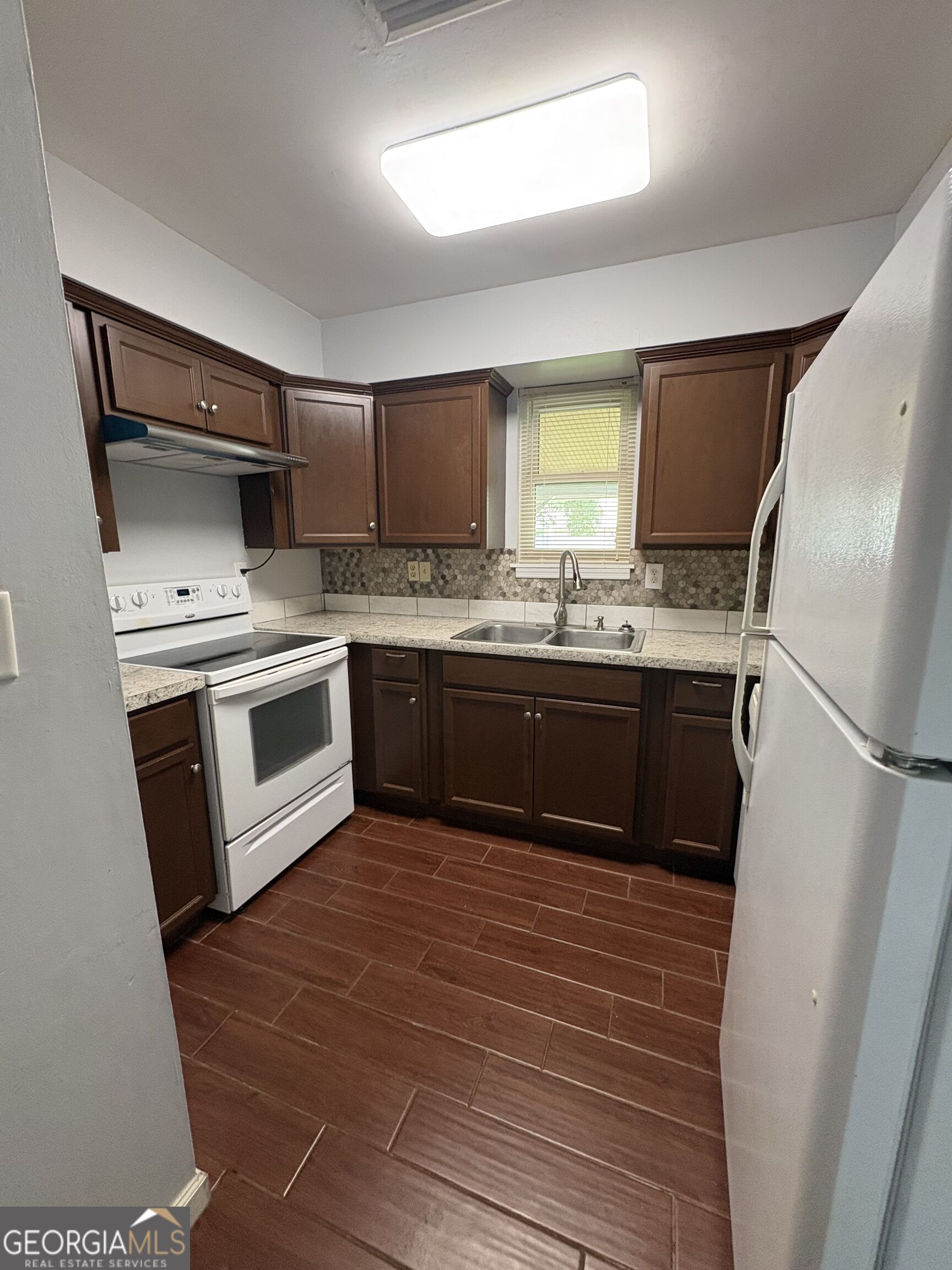 542 Chateau Circle Property Photo 4