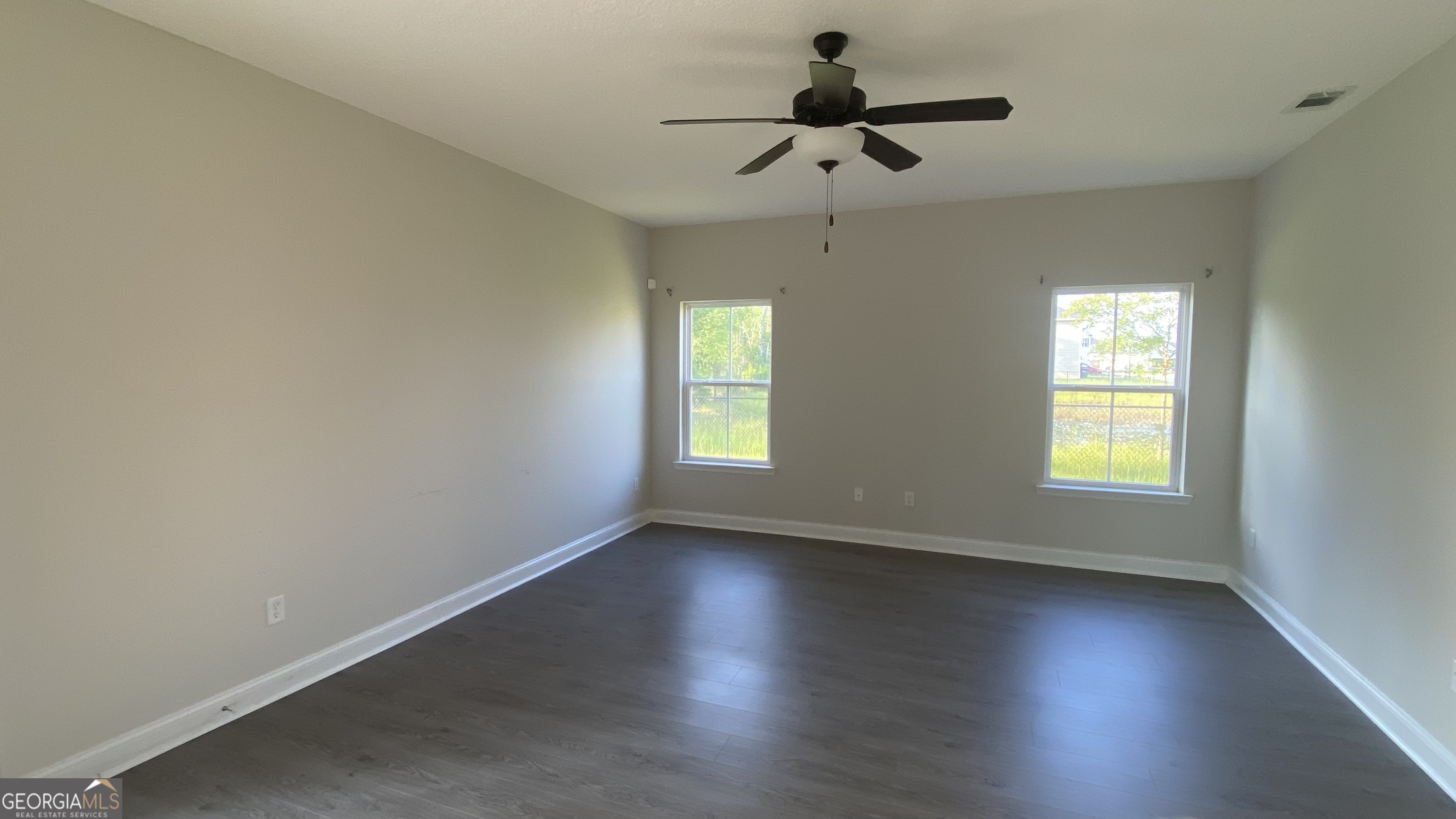 284 Thorp Circle Property Photo 9