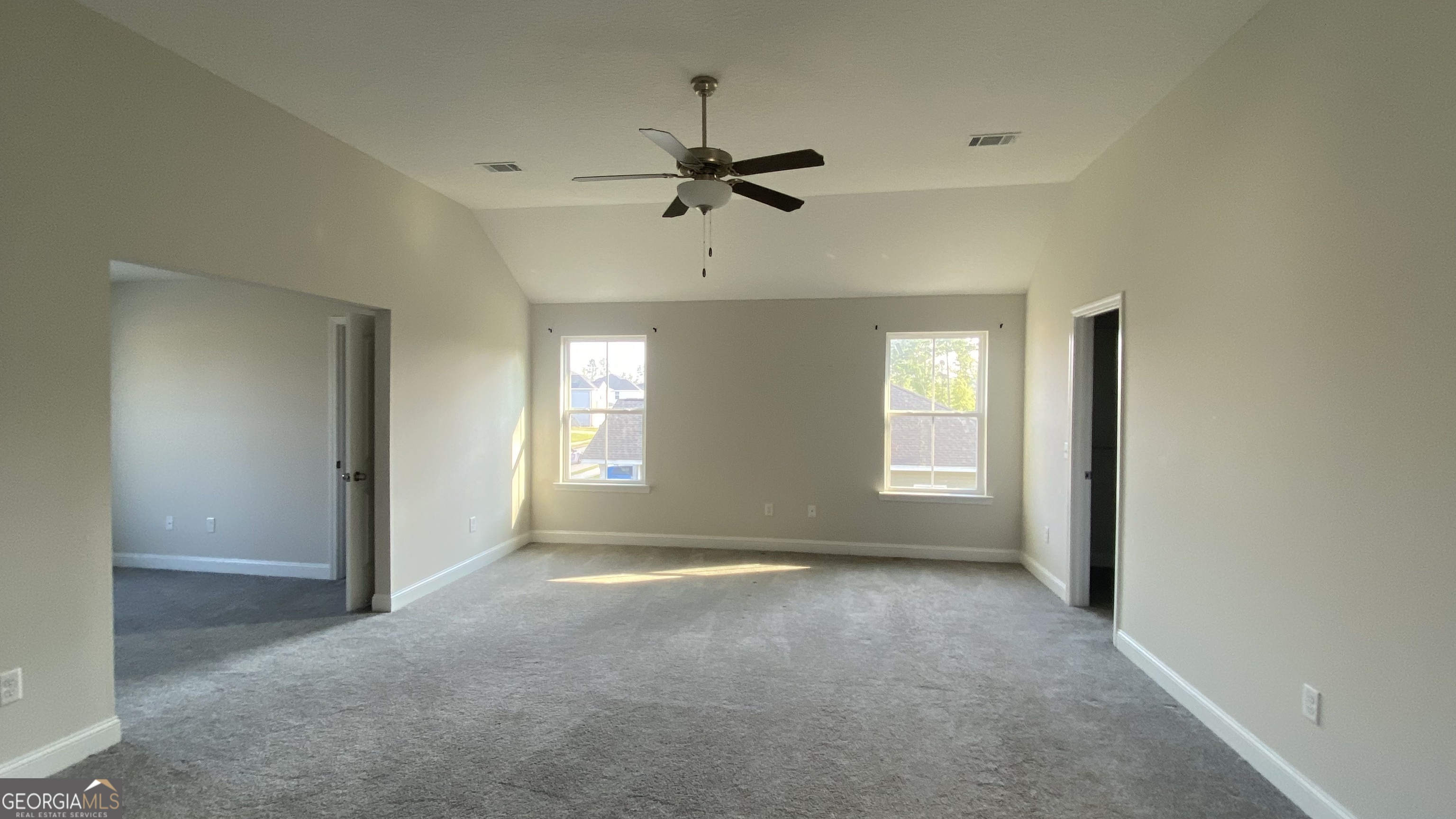 284 Thorp Circle Property Photo 11