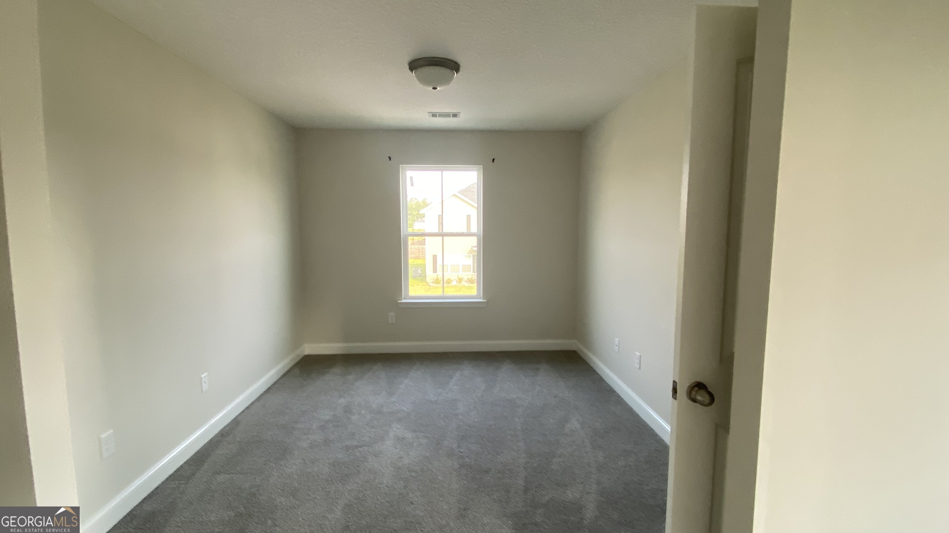 284 Thorp Circle Property Photo 13