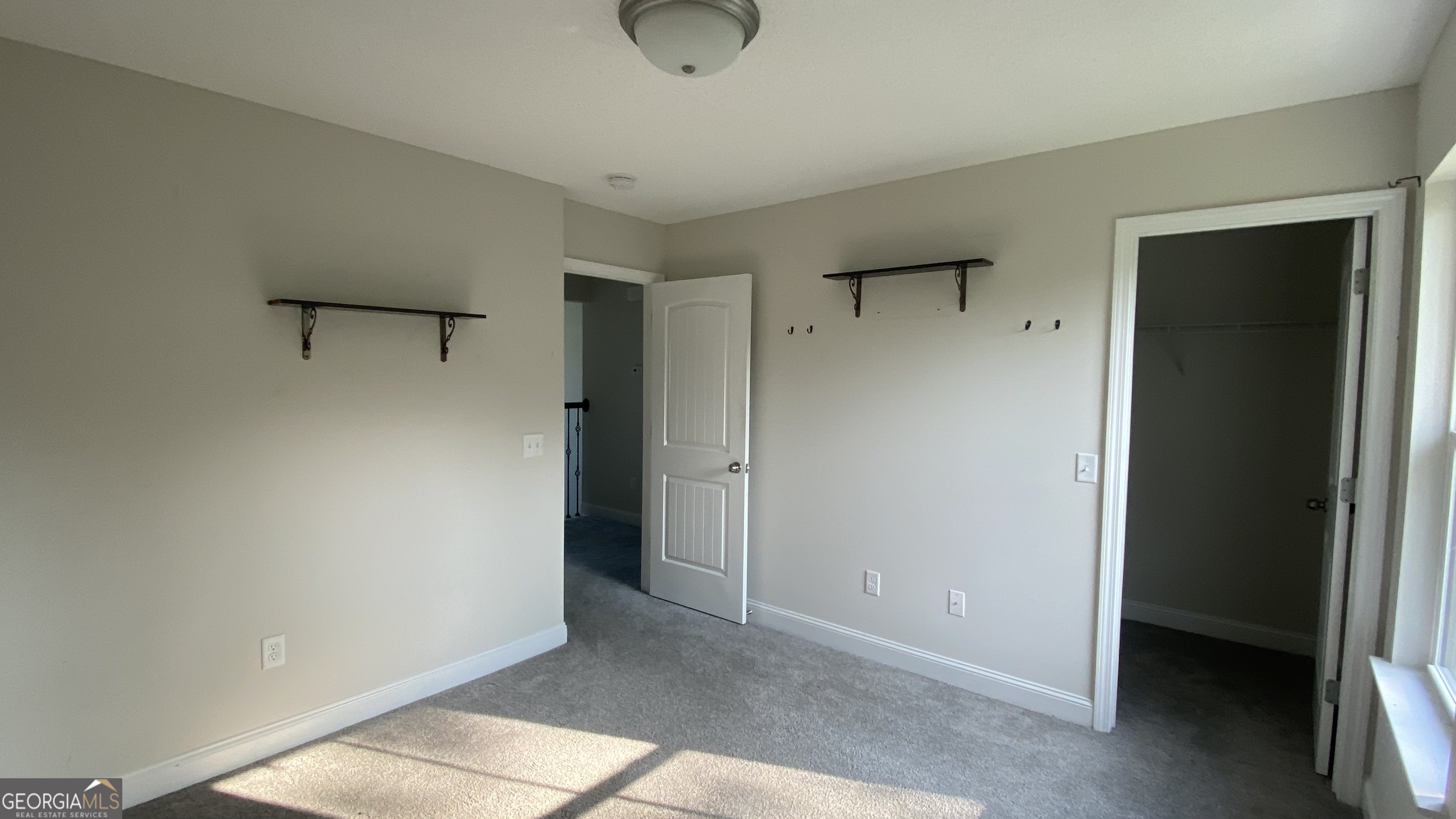 284 Thorp Circle Property Photo 14