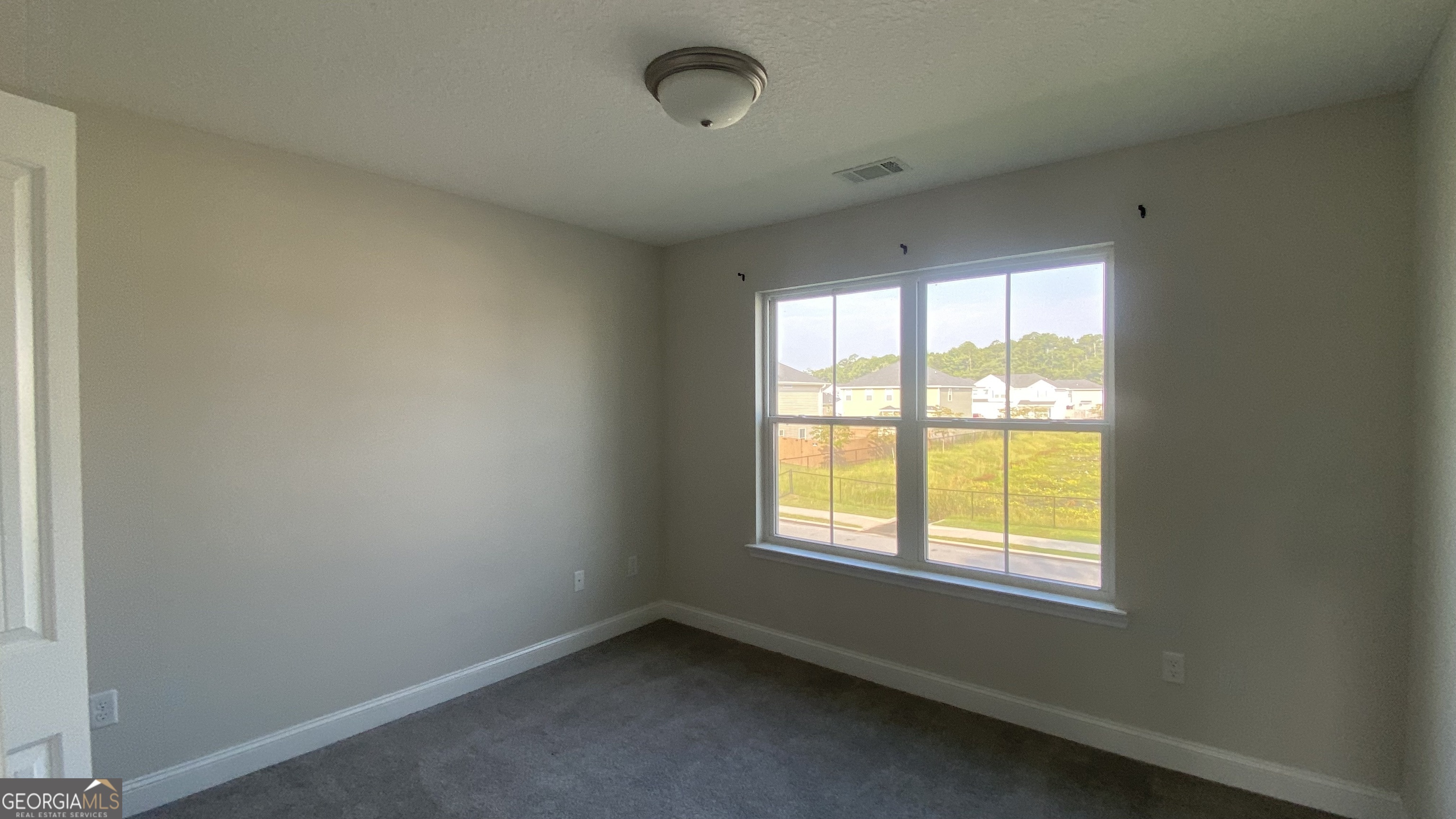 284 Thorp Circle Property Photo 15