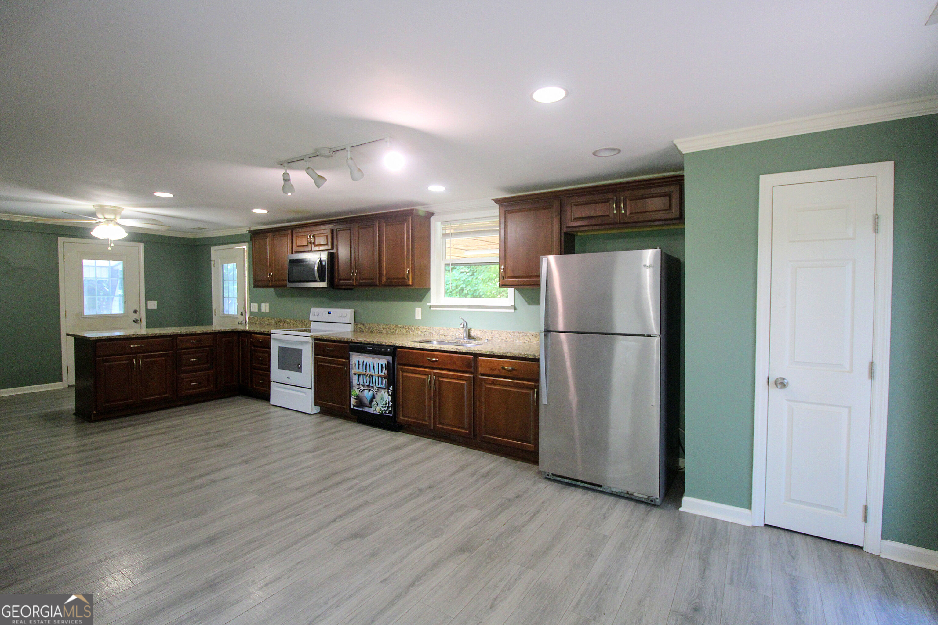 534 Wayside Road Ne Property Photo 59
