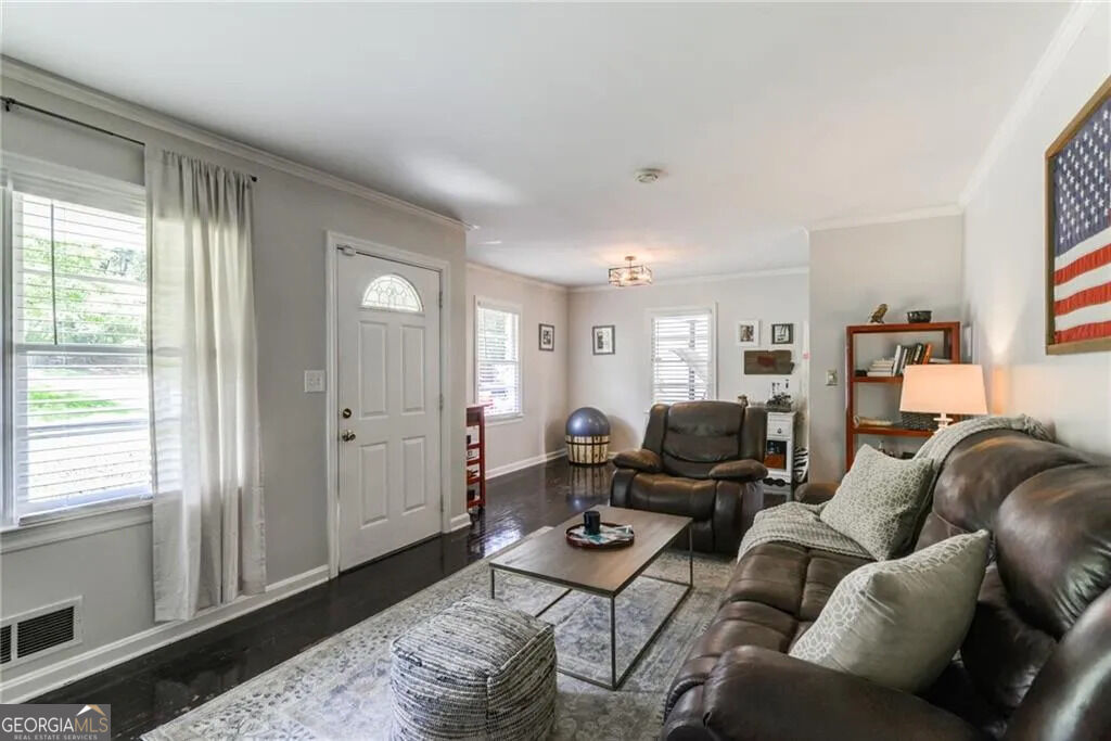 1892 Fairway Circle Ne Property Photo 4
