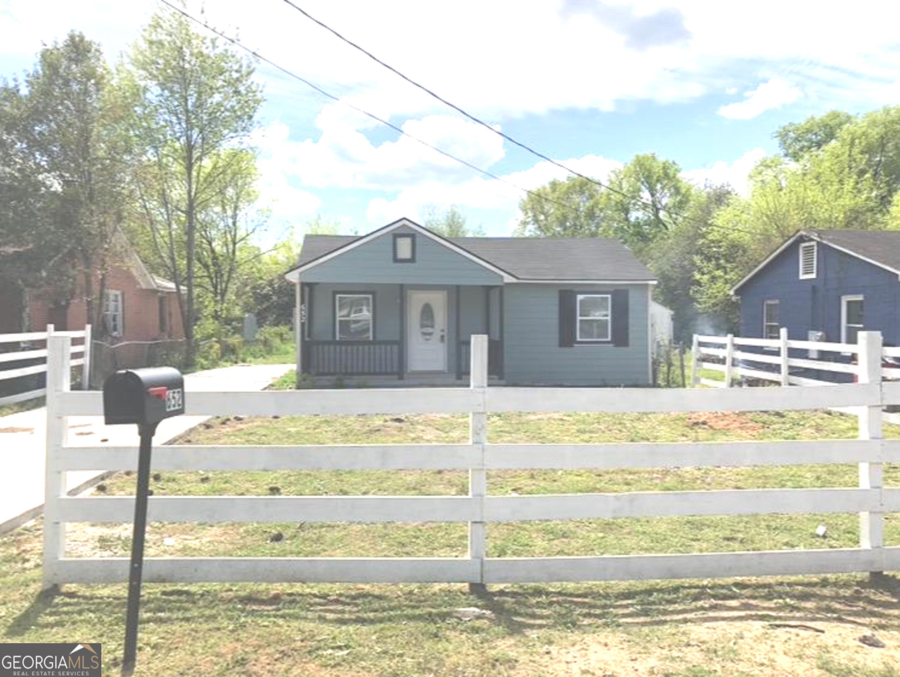 652 Moreland Avenue Property Photo 3