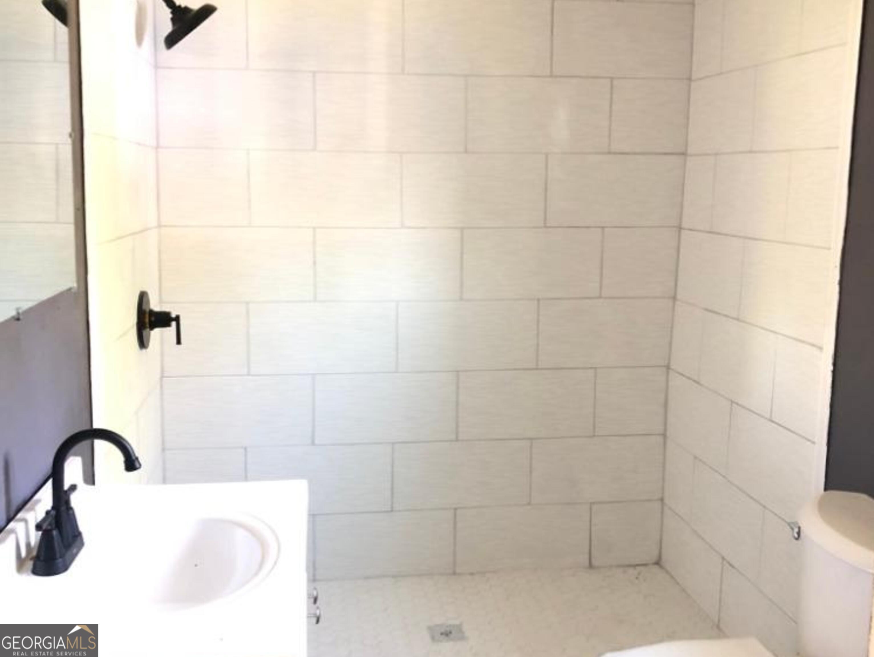 652 Moreland Avenue Property Photo 10
