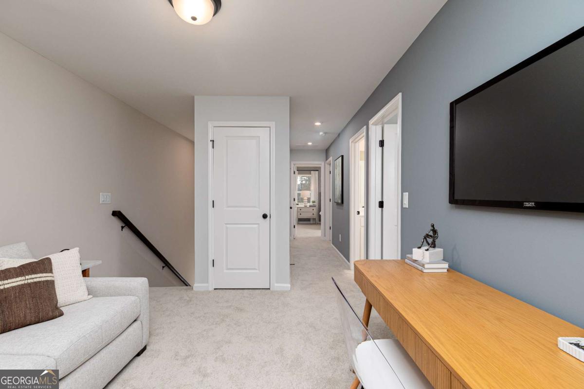 541 Raelyns Way Property Photo 16
