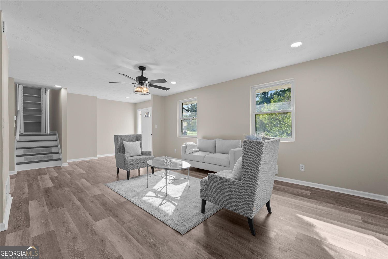 3527 Mount Vernon Drive Property Photo 3
