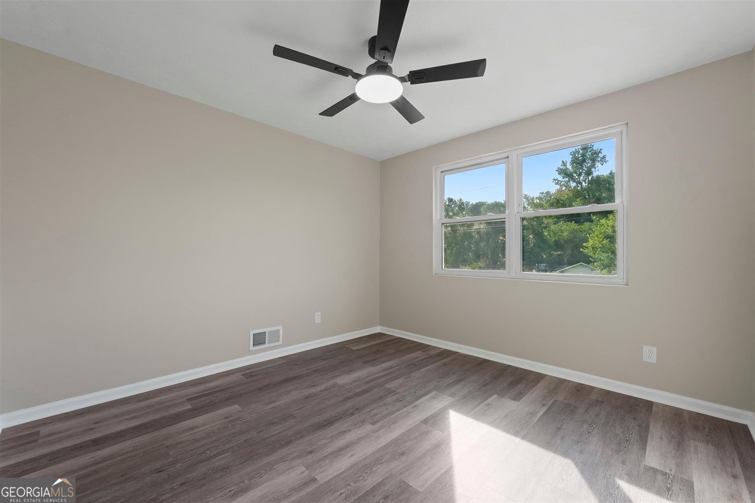 3527 Mount Vernon Drive Property Photo 17