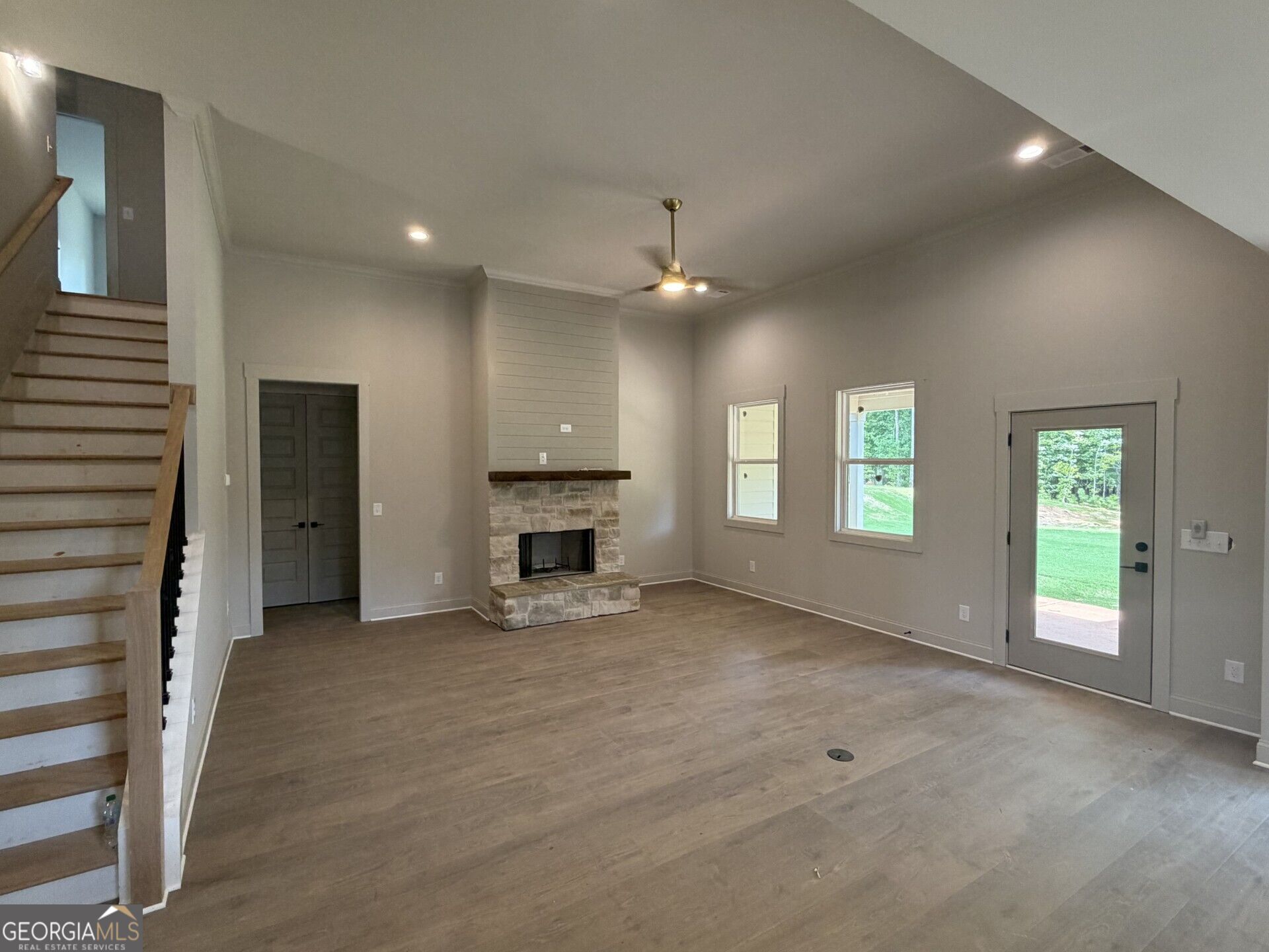 1430 Legend Drive Property Photo 6