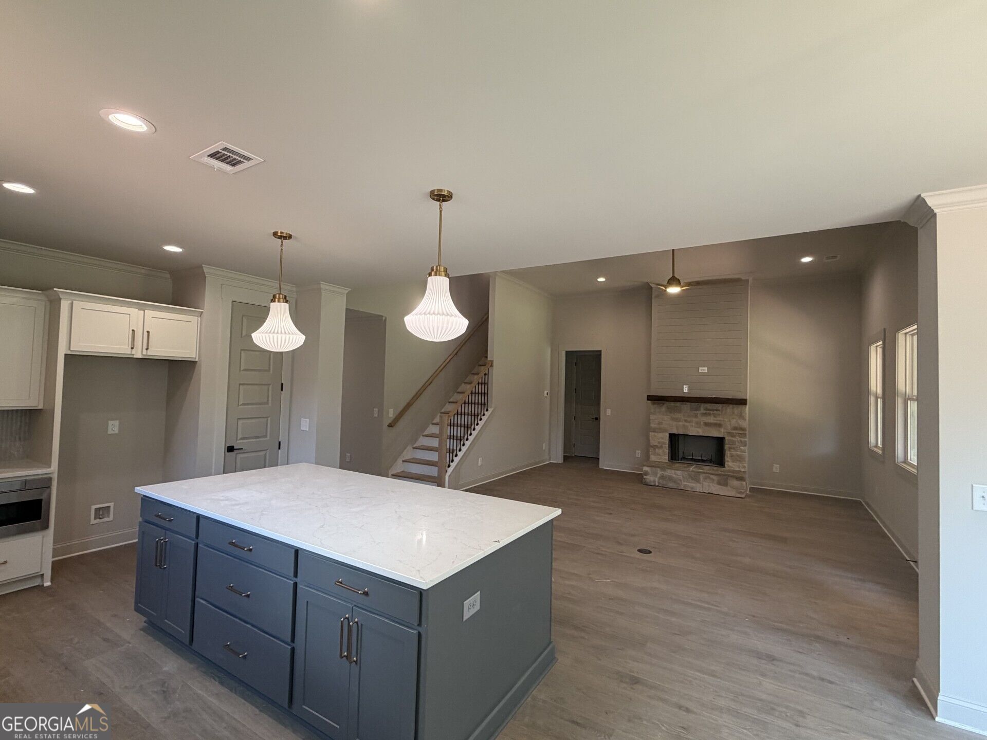 1430 Legend Drive Property Photo 7