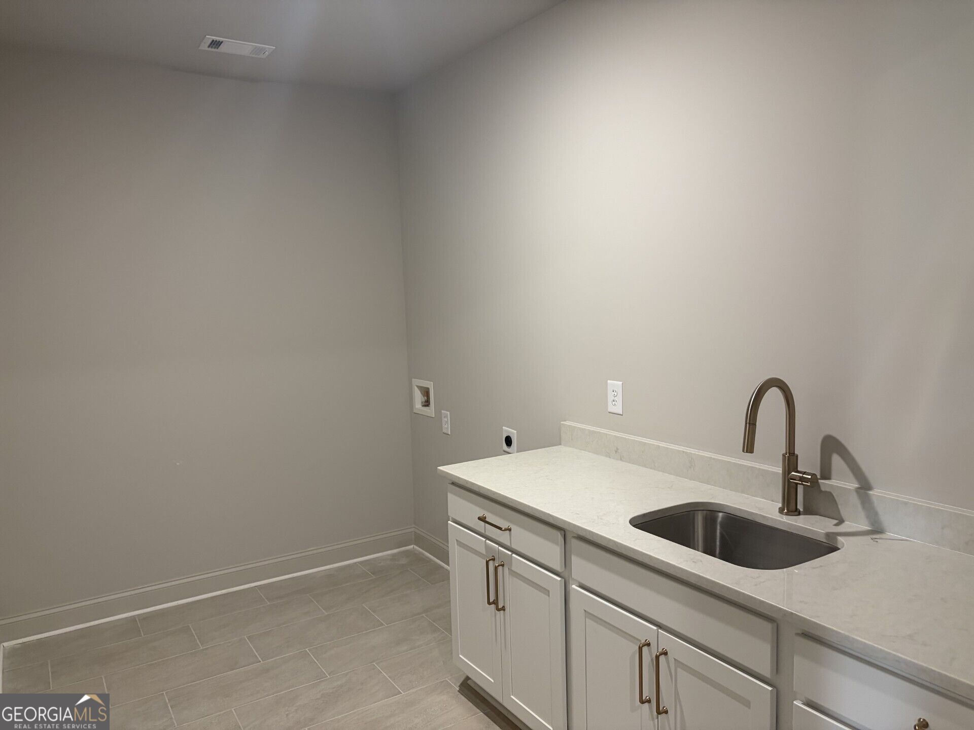 1430 Legend Drive Property Photo 14
