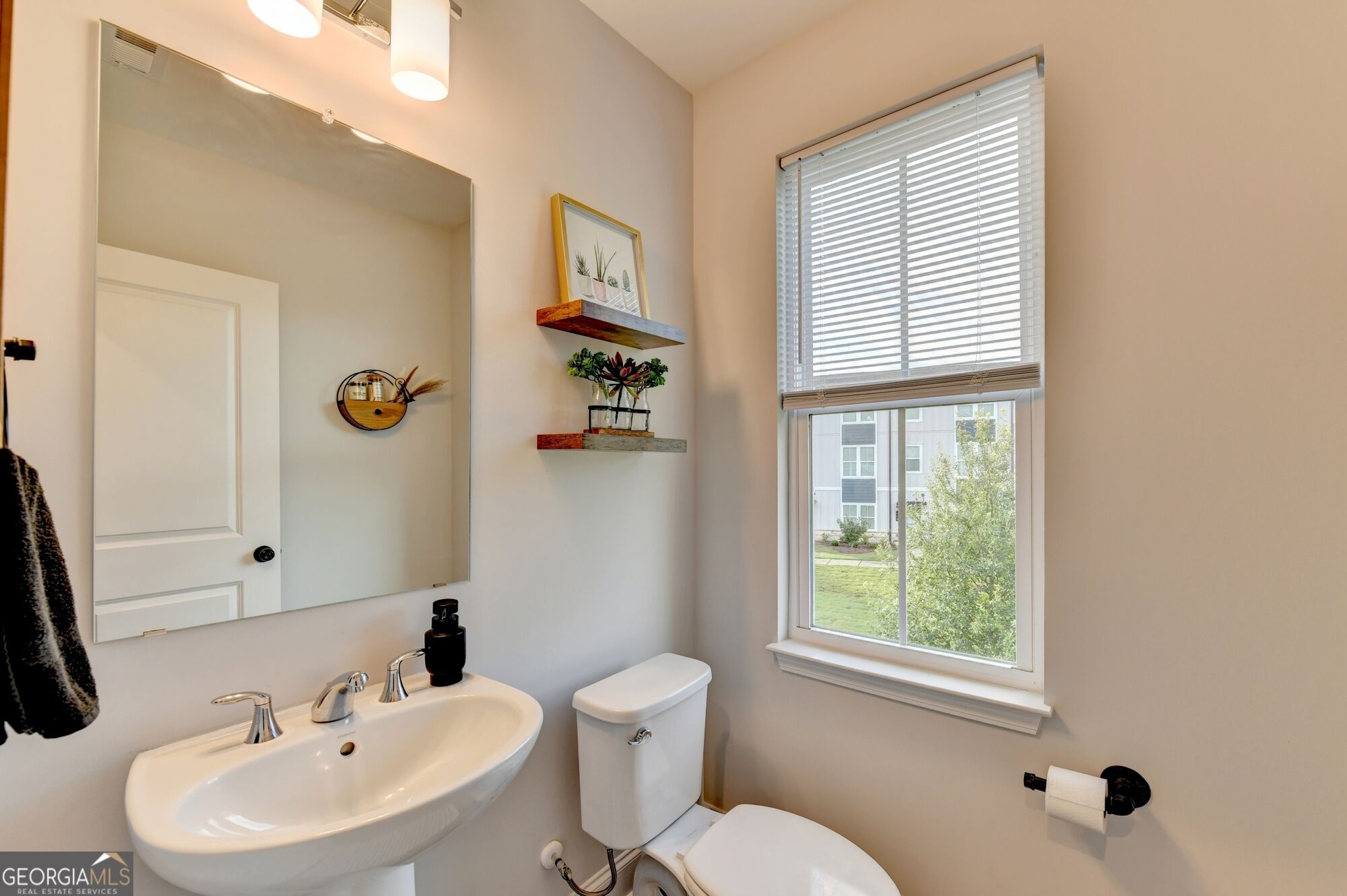 505 Hardy Drive Property Photo 15