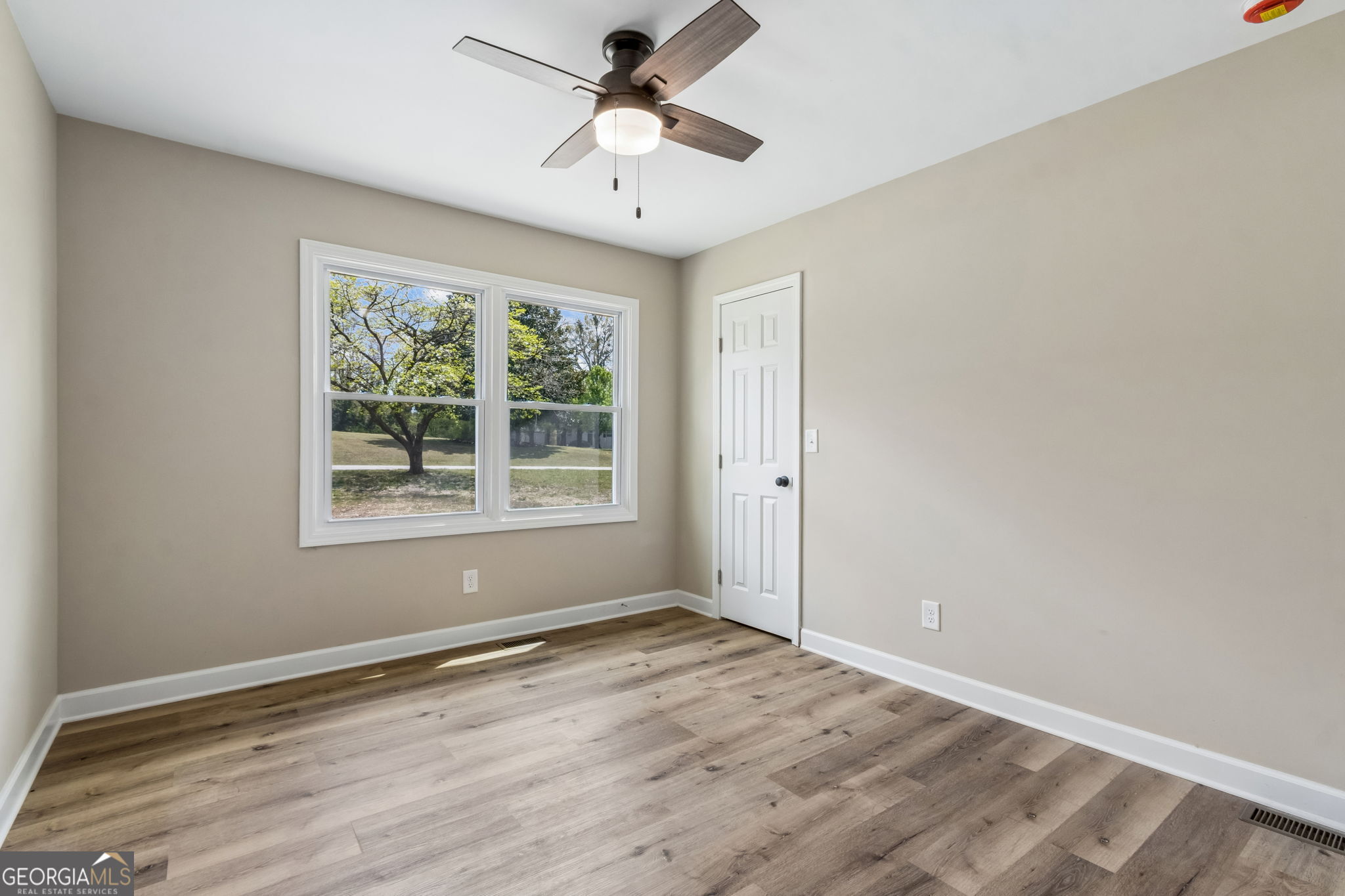 2526 Hamill Drive Property Photo 40