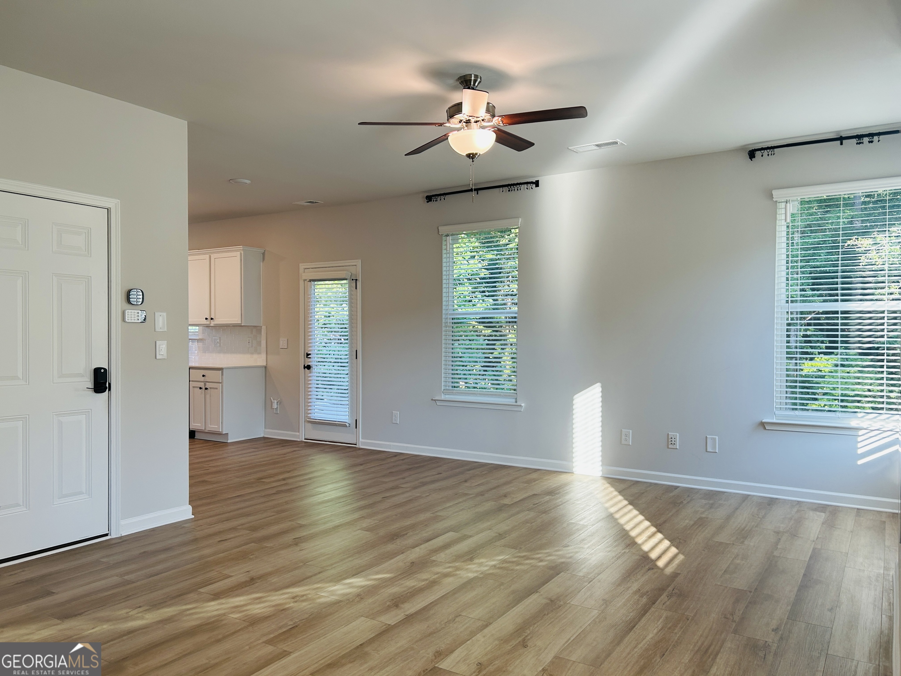 143 Chapel Hill Parkway Property Photo 5