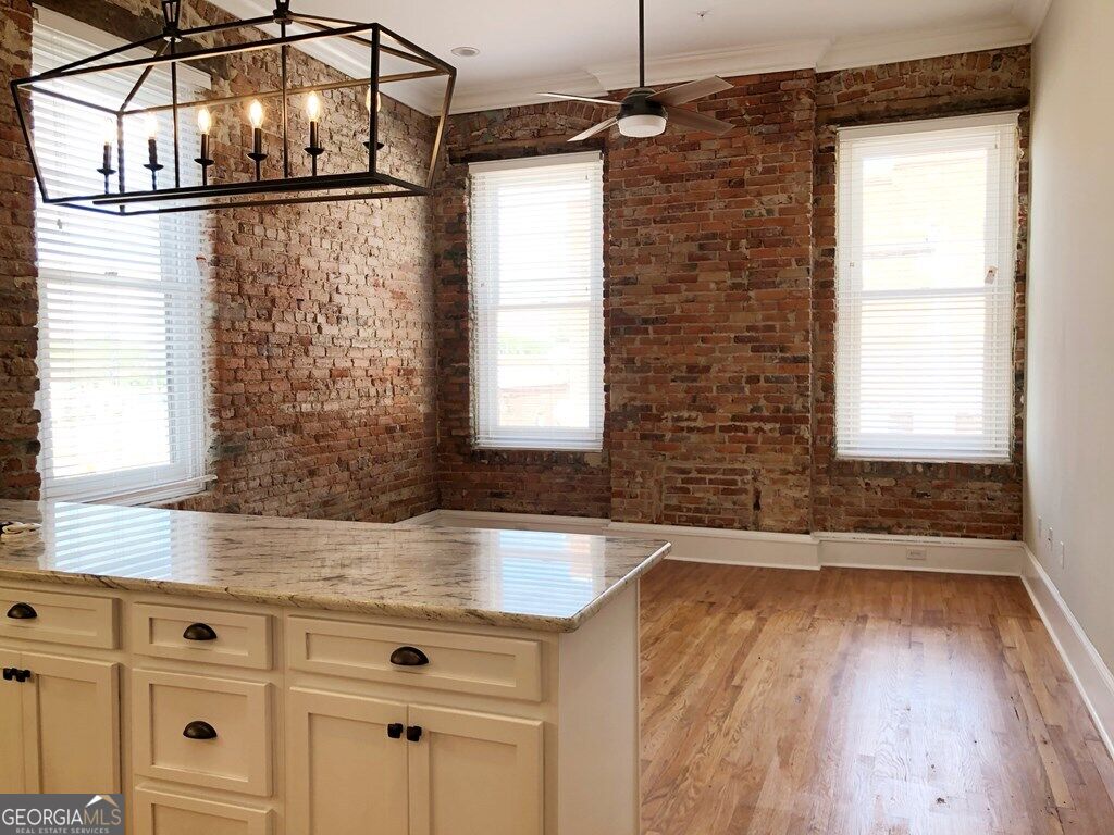 119 W Jackson Street # C Property Photo 1