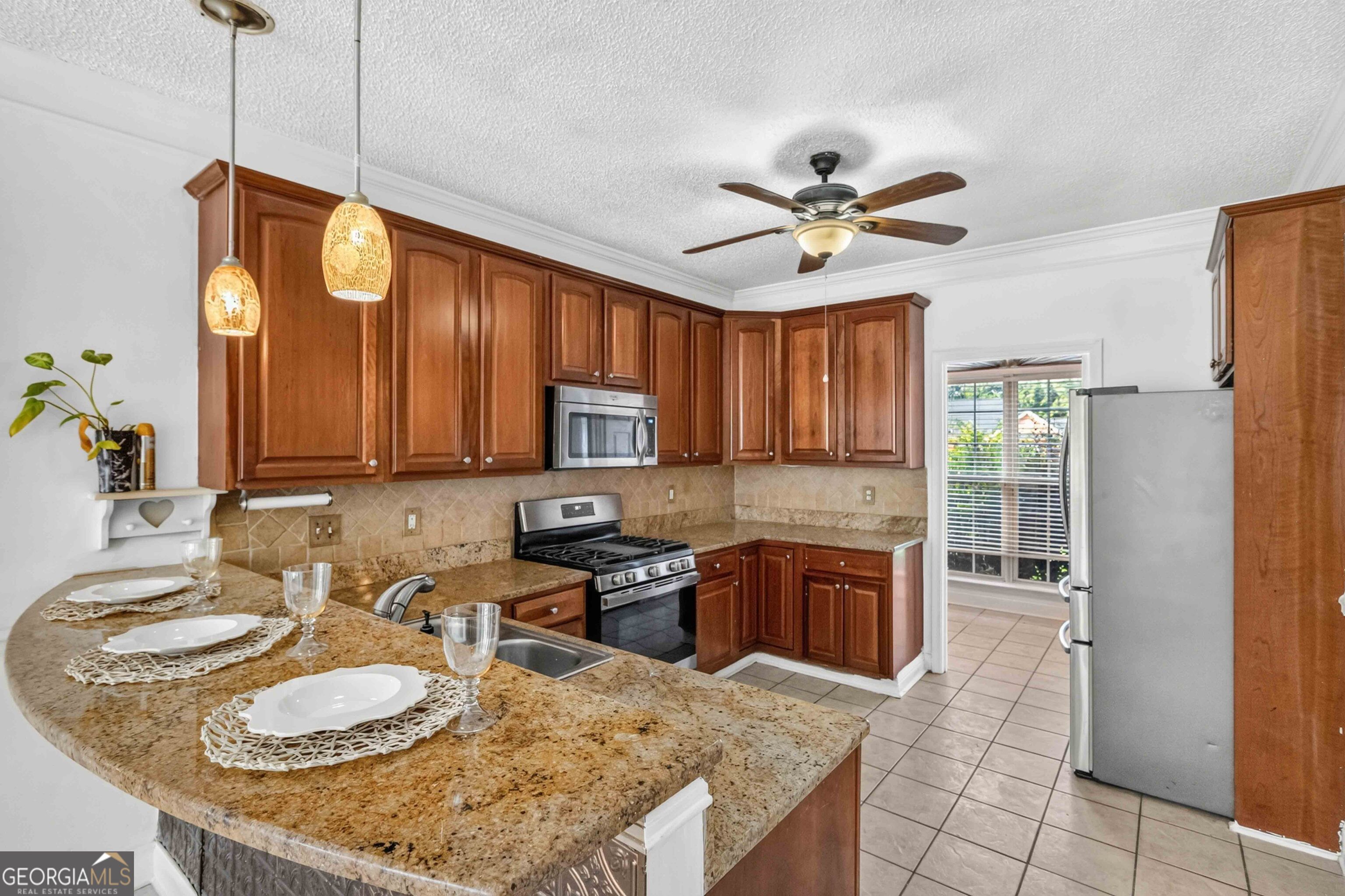 1137 E Shoreview Road Property Photo 13