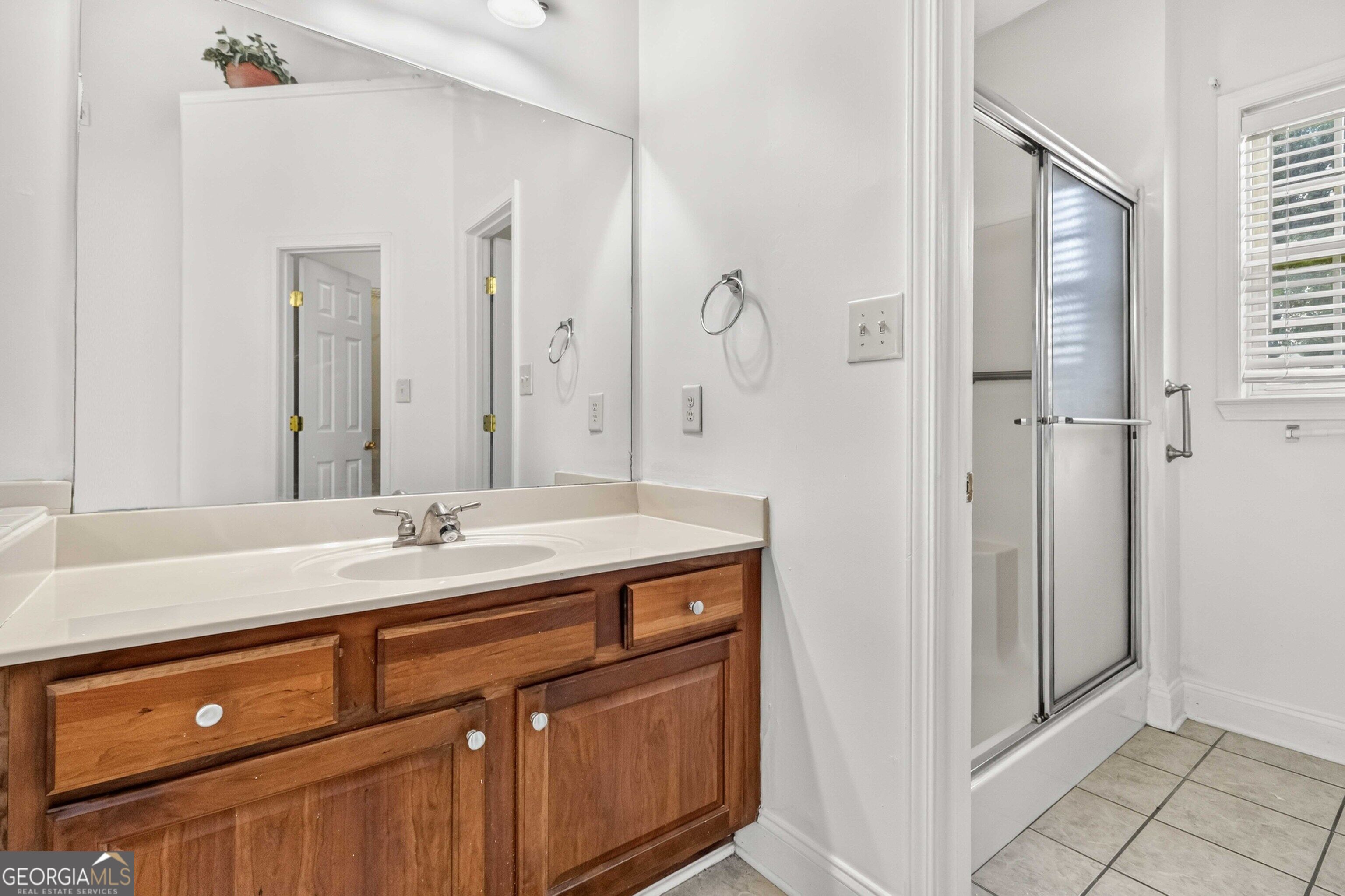 1137 E Shoreview Road Property Photo 19