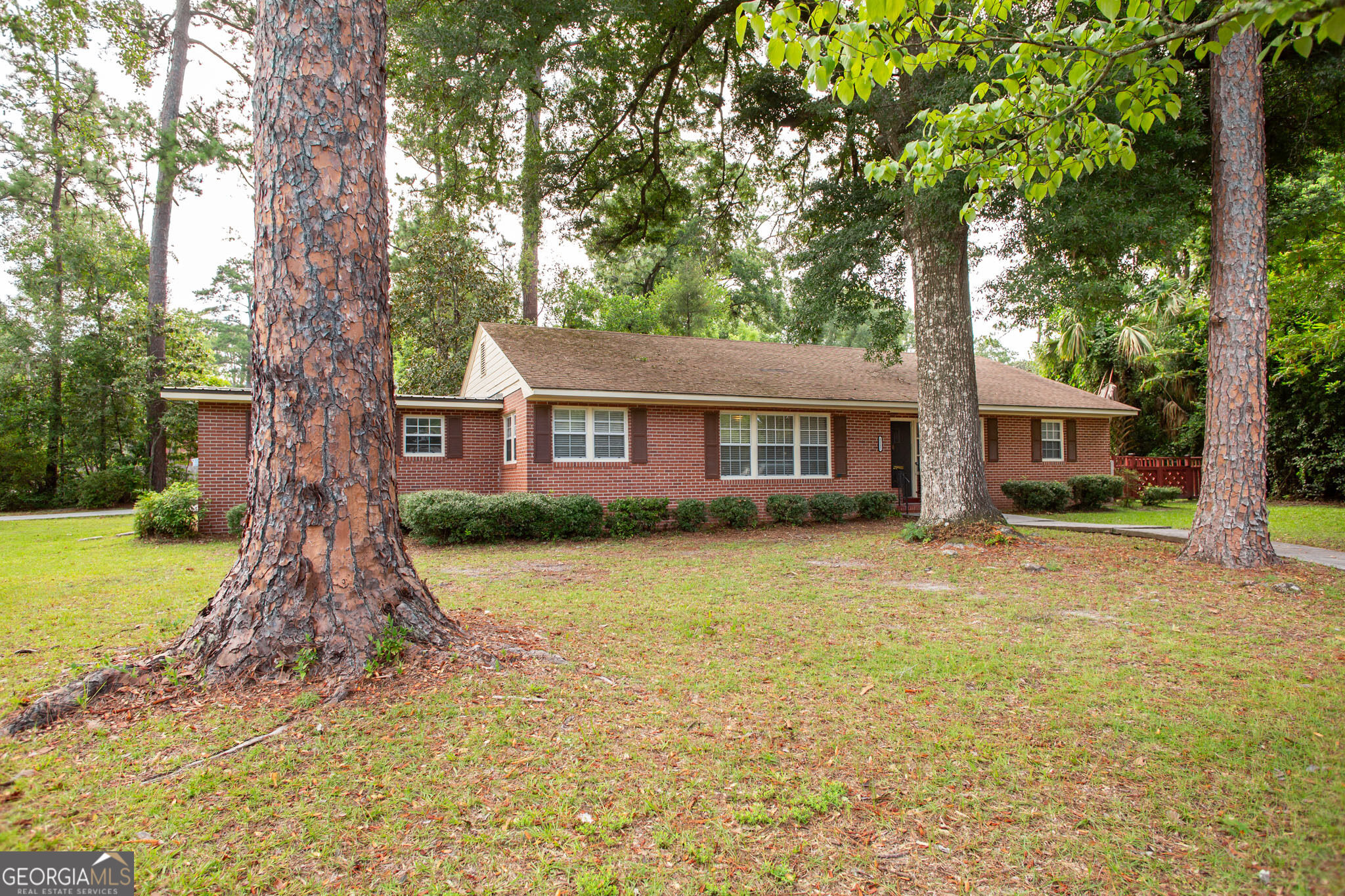 1112 Hill Street Property Photo 1